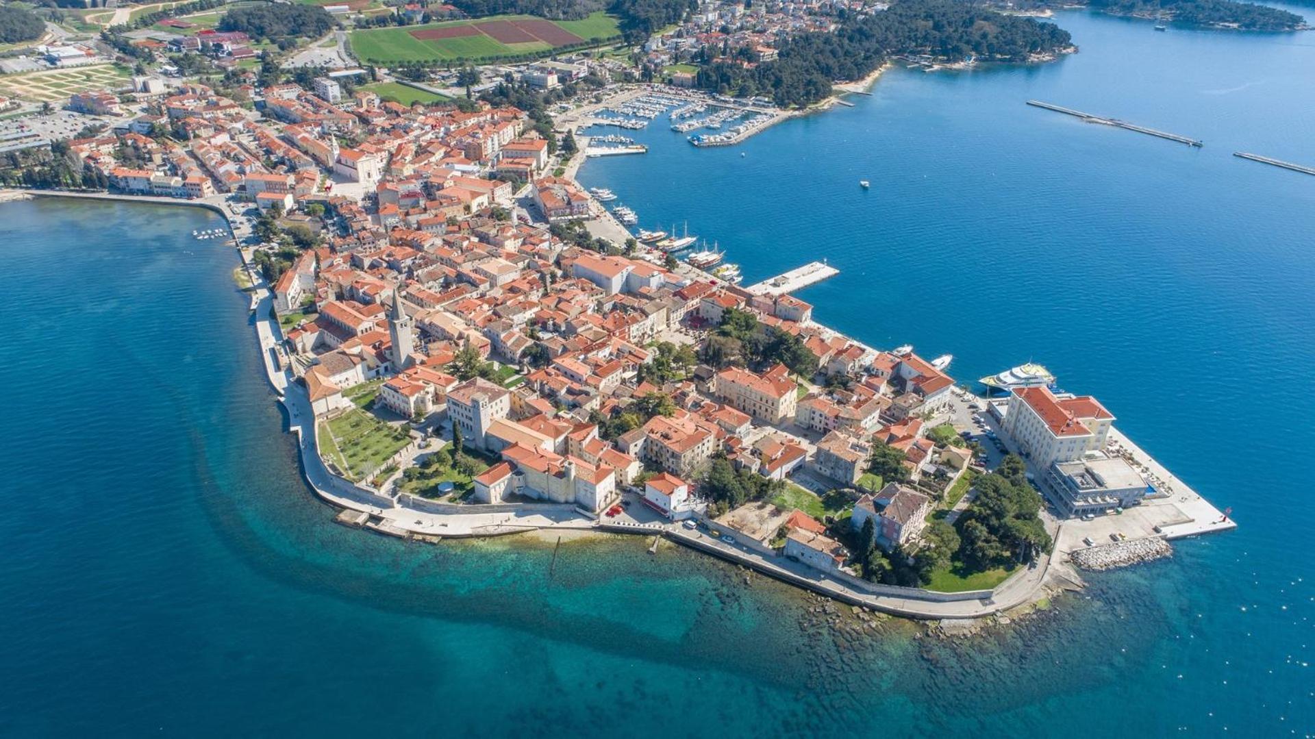 Two bedroom Apartment La Mer