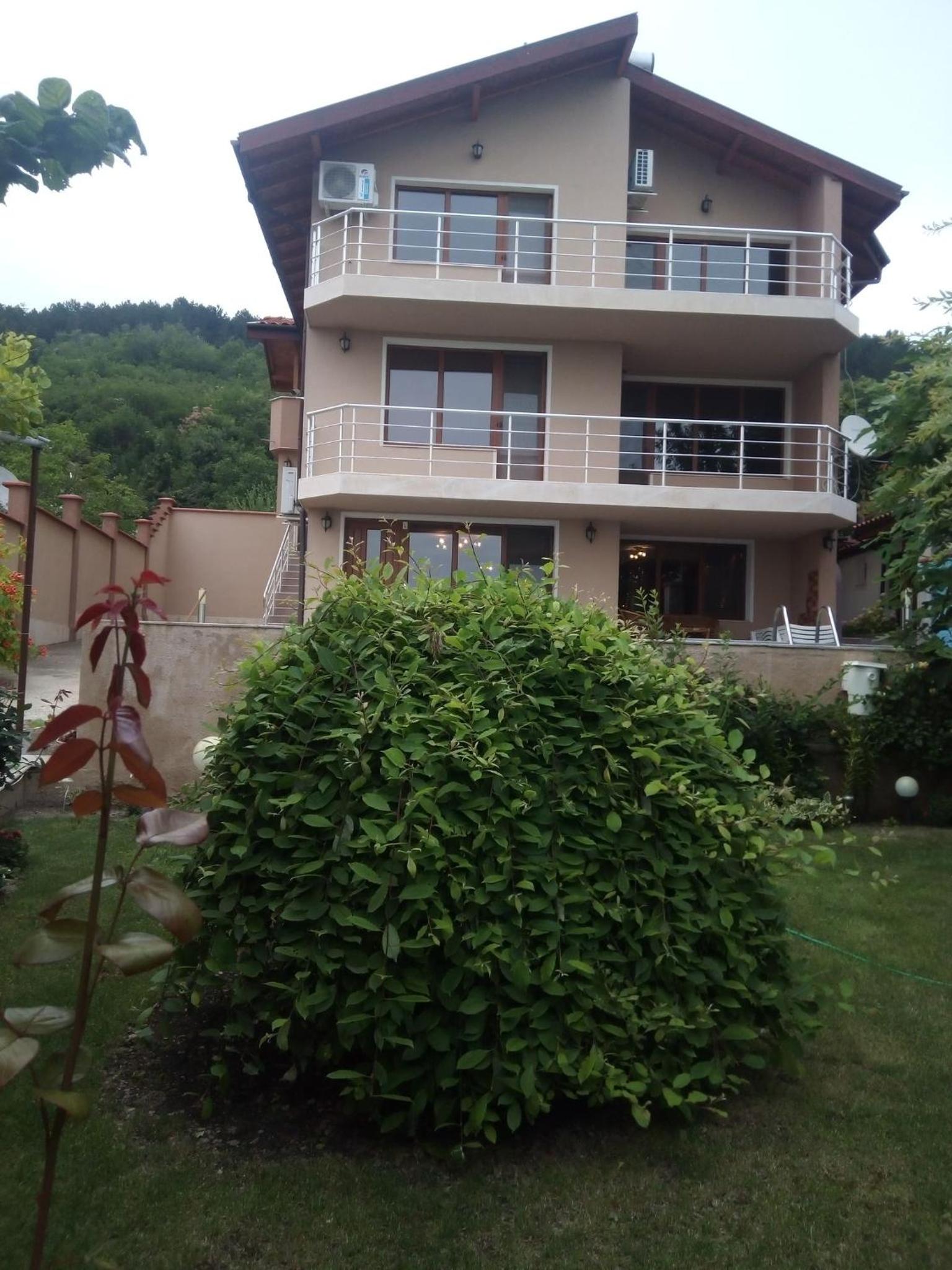 Villa "MEGGI" Ovcharovski Beach - Pool, Barbecue view 2