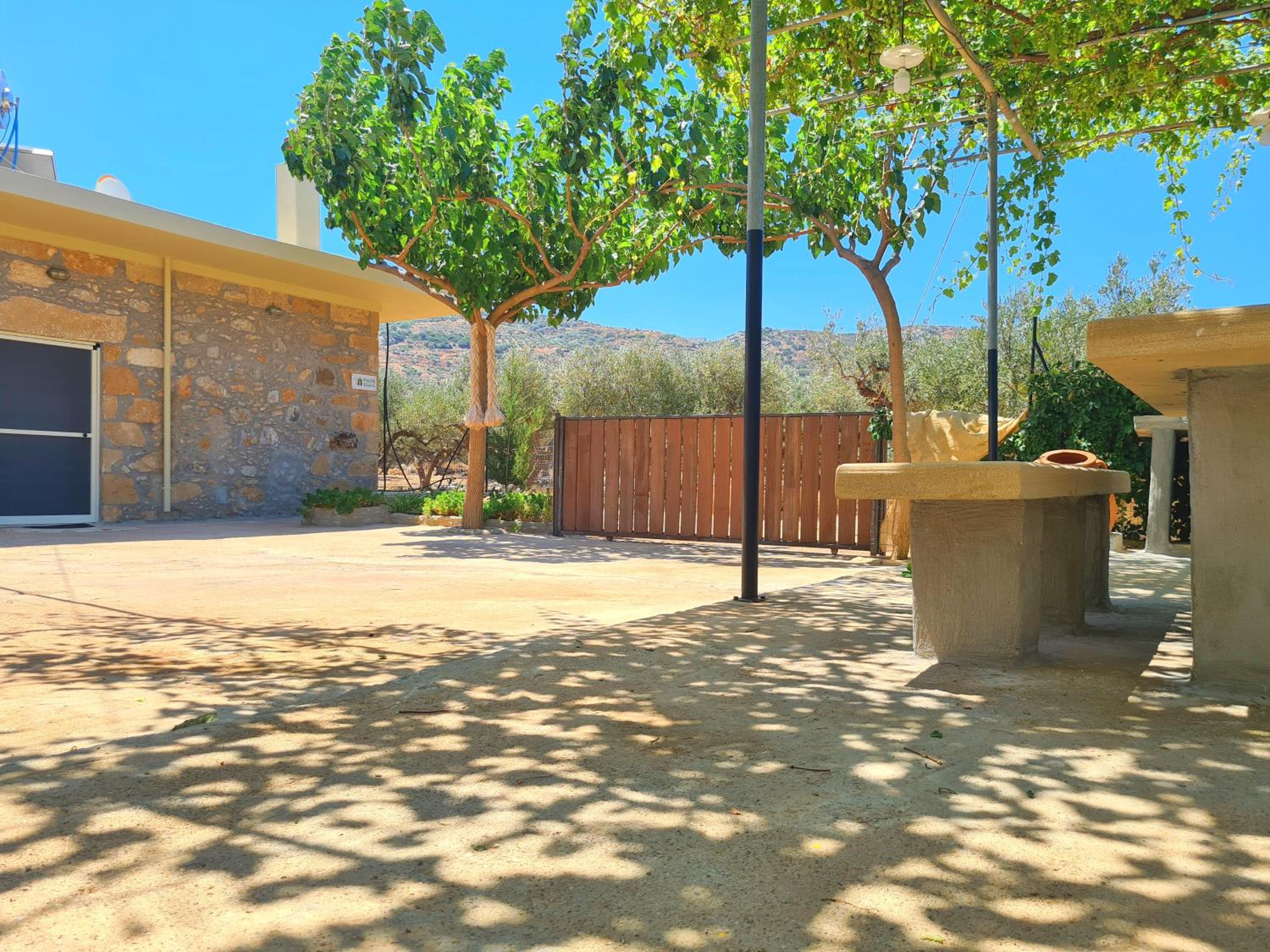 Pause Serenity House into Olive Groves photo 2