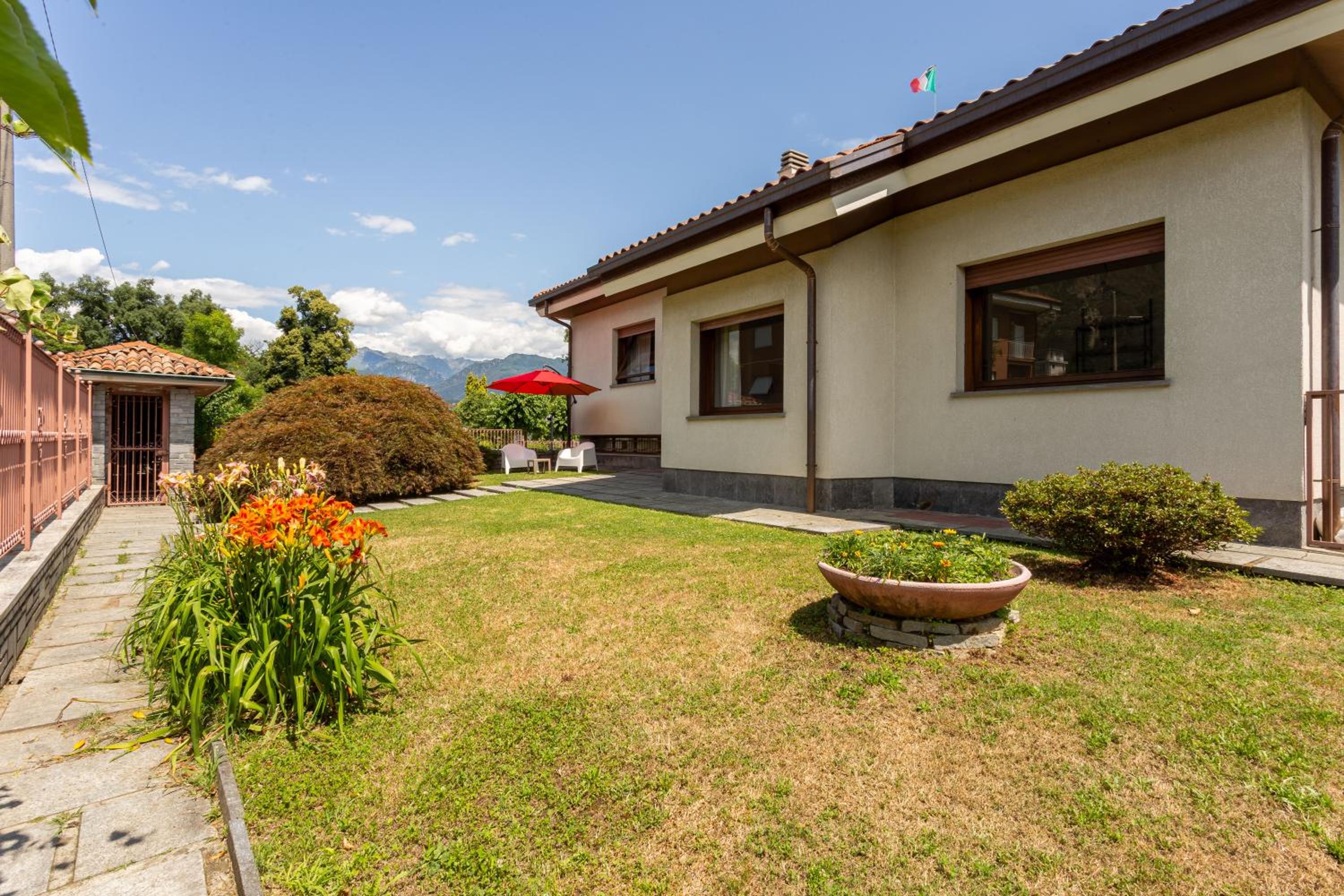 Baveno Beach - Charming Flat With Garden view 2