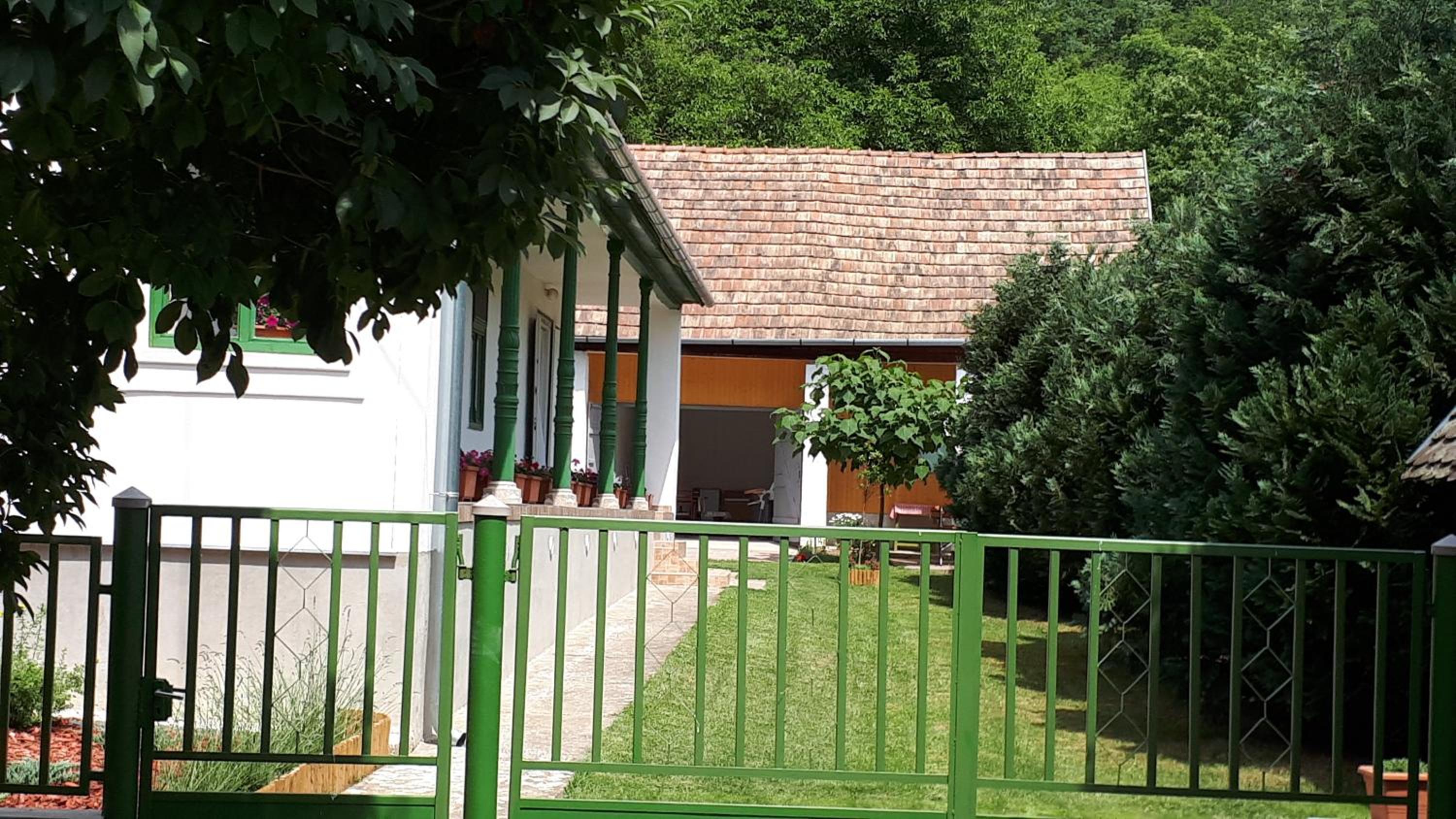 JOLANDA Vendégház view 3
