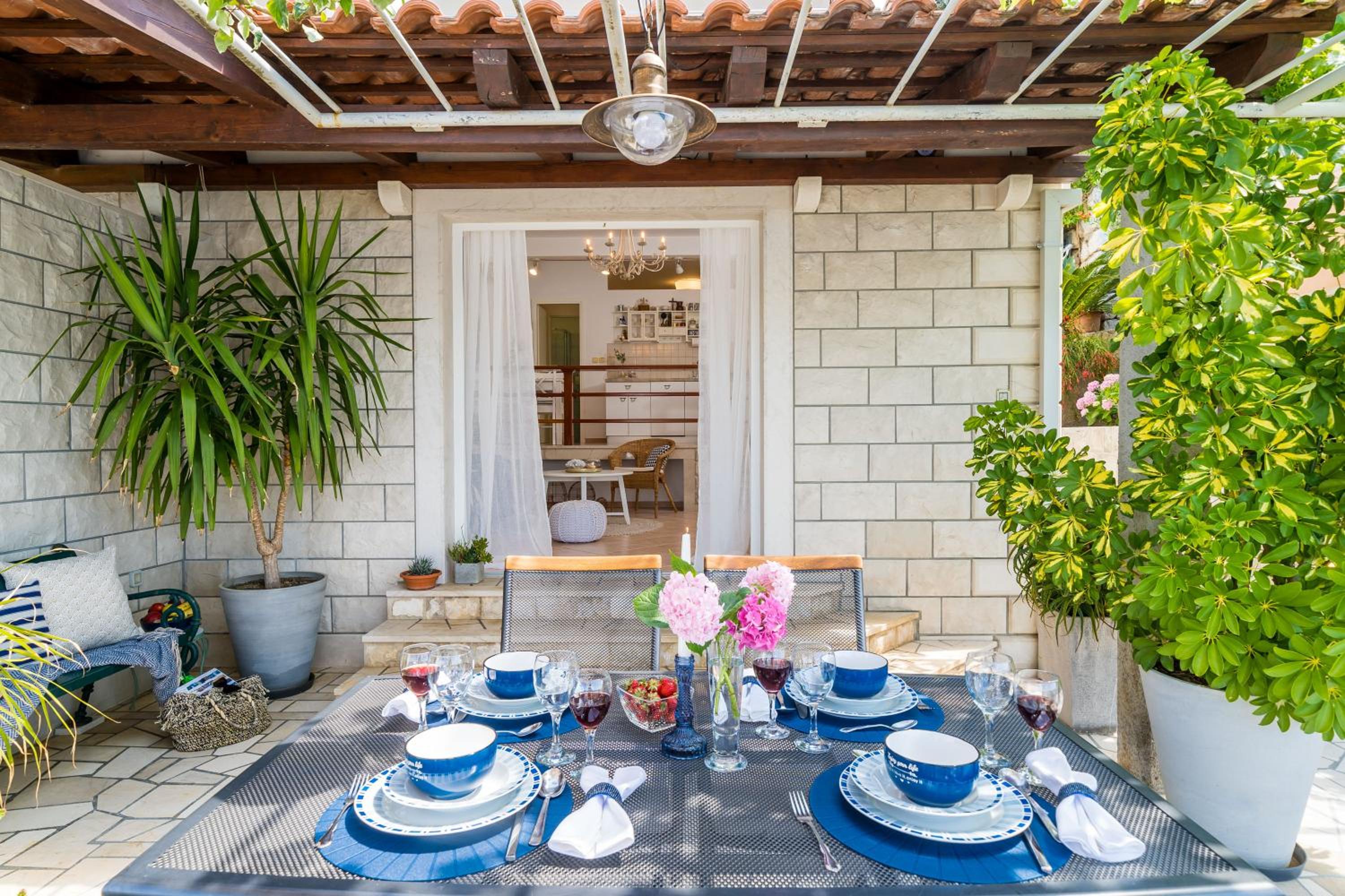 Apartments Ratac Lobrović with private beach and beautiful sunset view 5