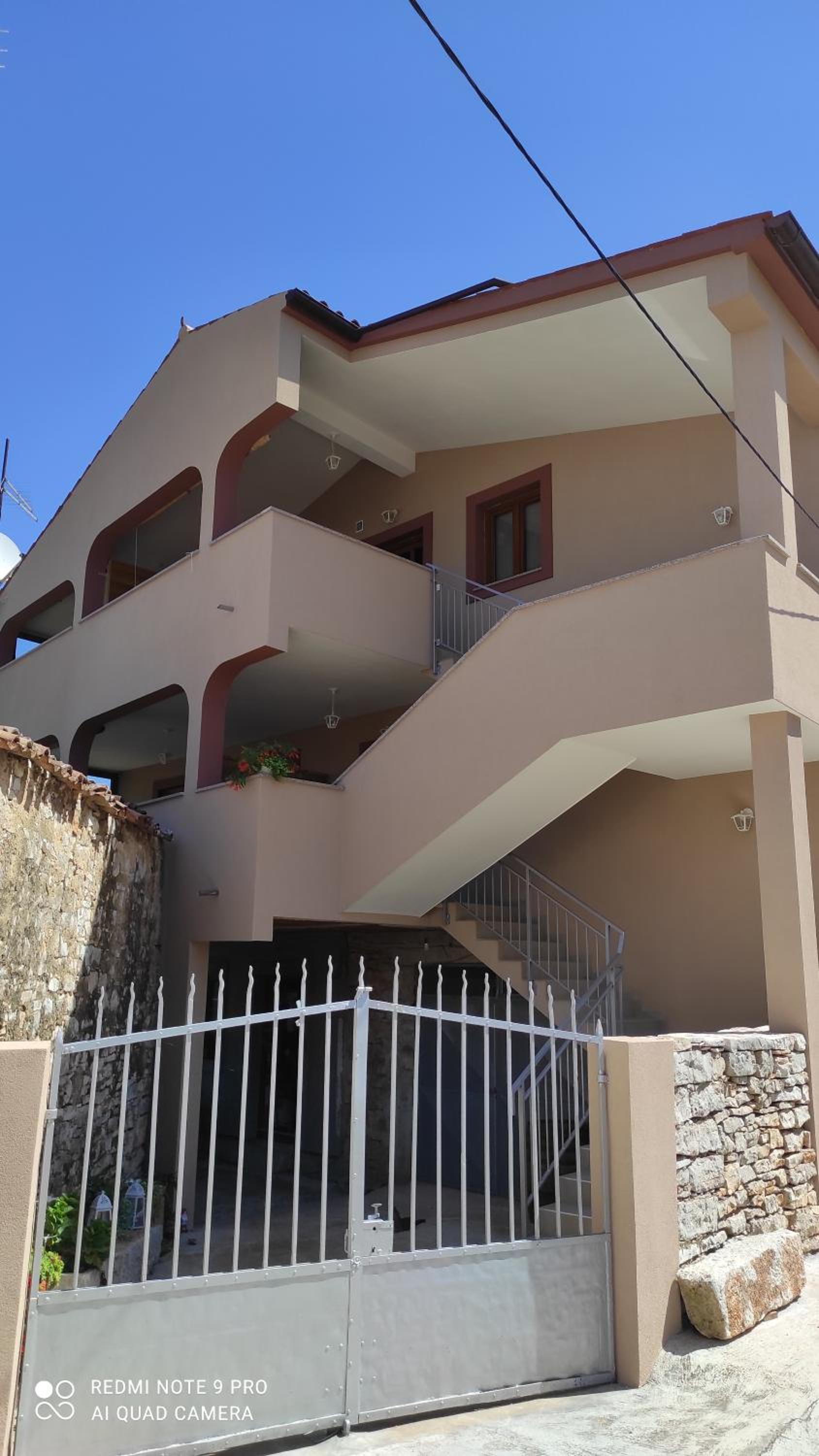 Apartman Deni view 2