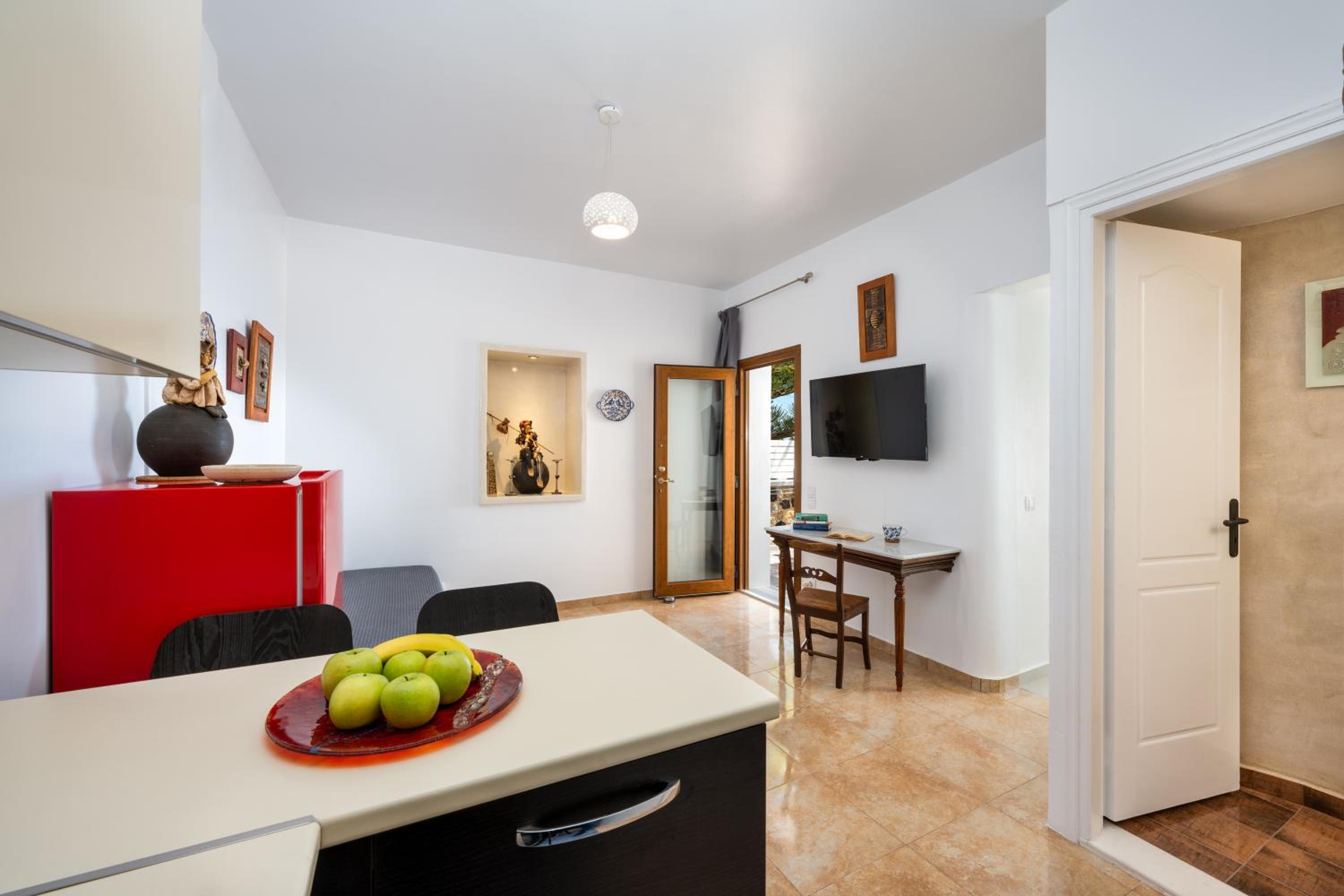 Moschatos Beach House