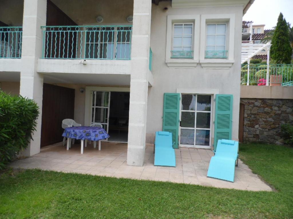 Garden level with sea view for 6 people view 2