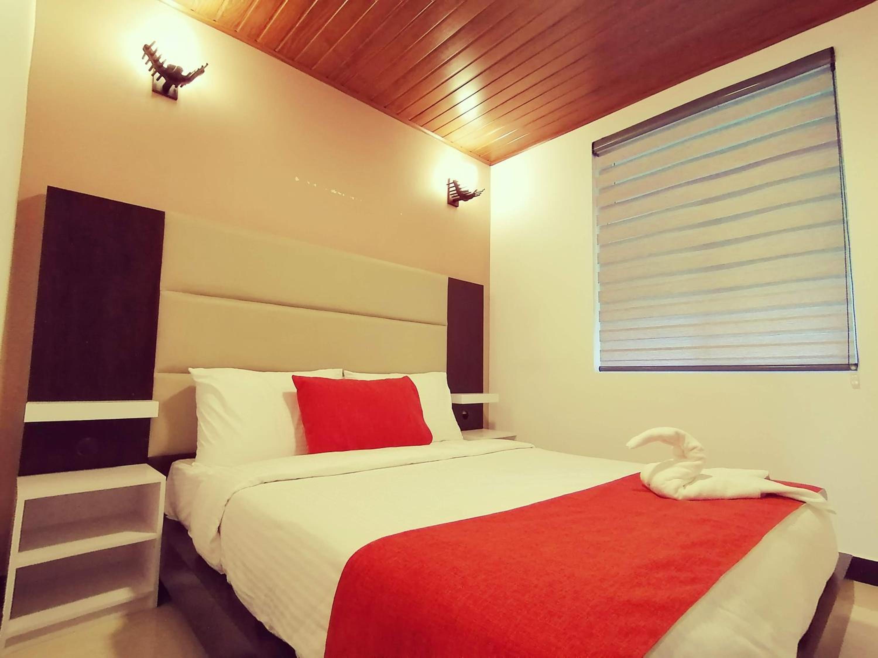 Moon Plains Luxury Apartments view 4
