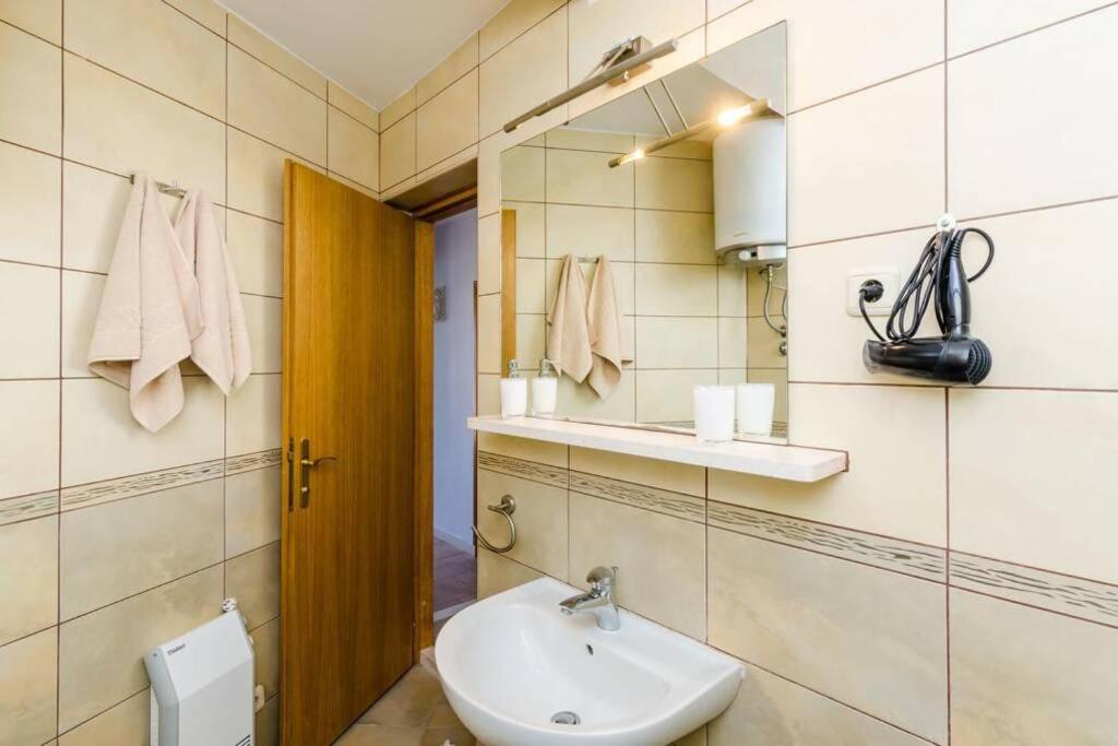 Spacious 80m2 place, great views:-) 2 bedrooms !