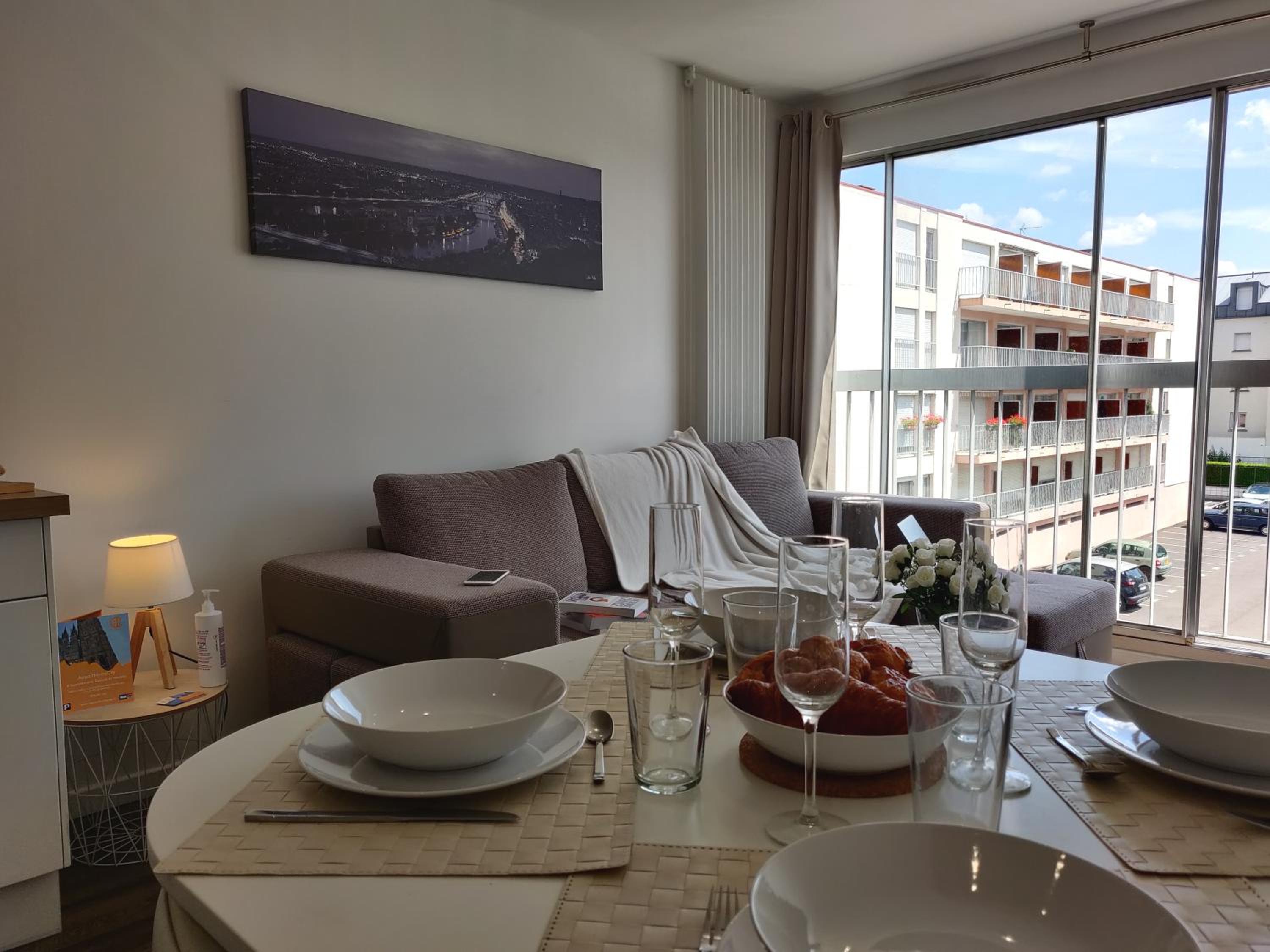 Appart'HomeCity - Rouen Ile Lacroix Seine view 5