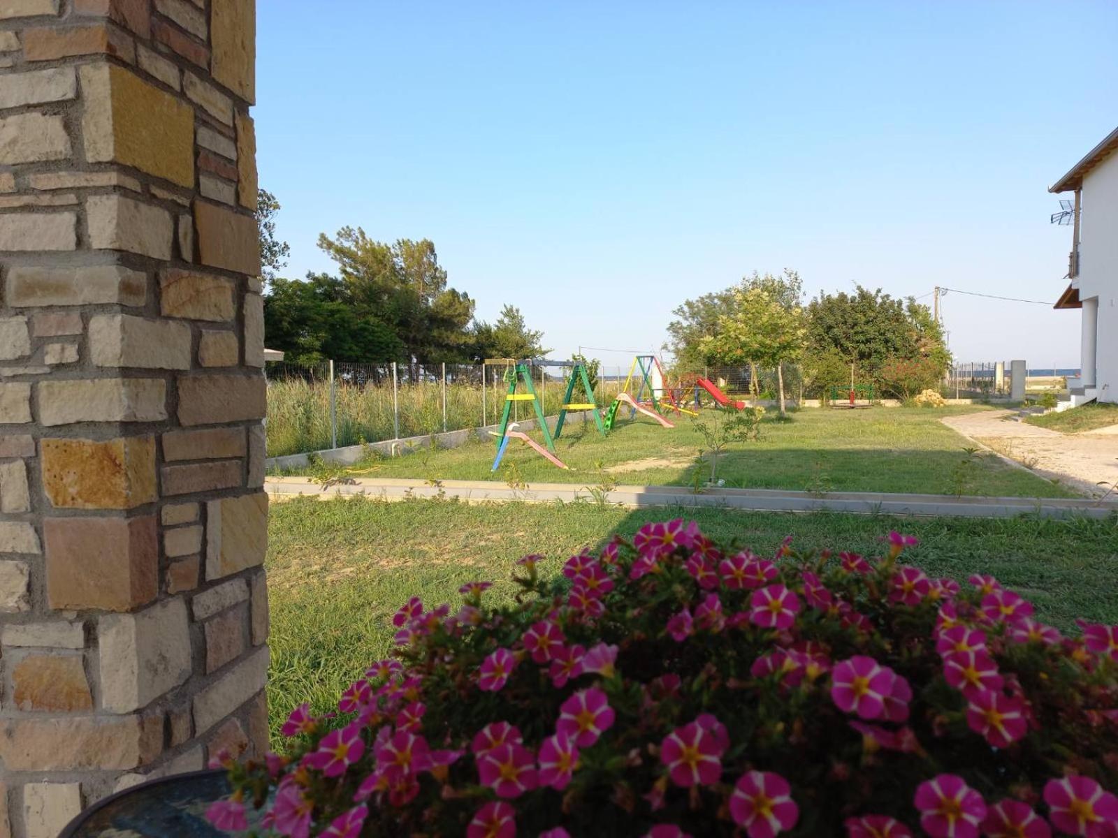 Photo 43