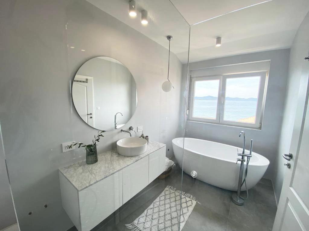 Apartment Beachfront Petar