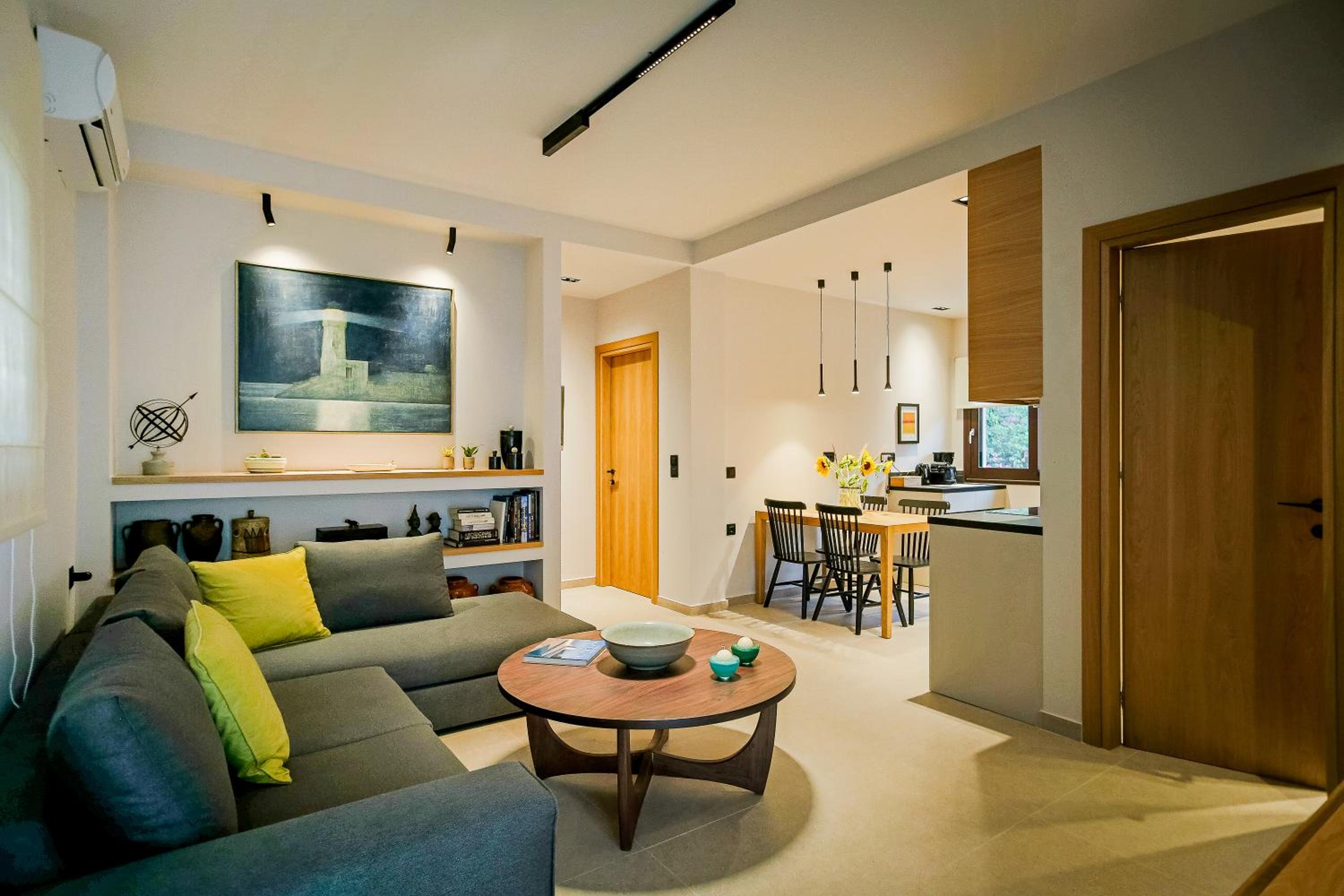 KS Luxury Apartment photo 2