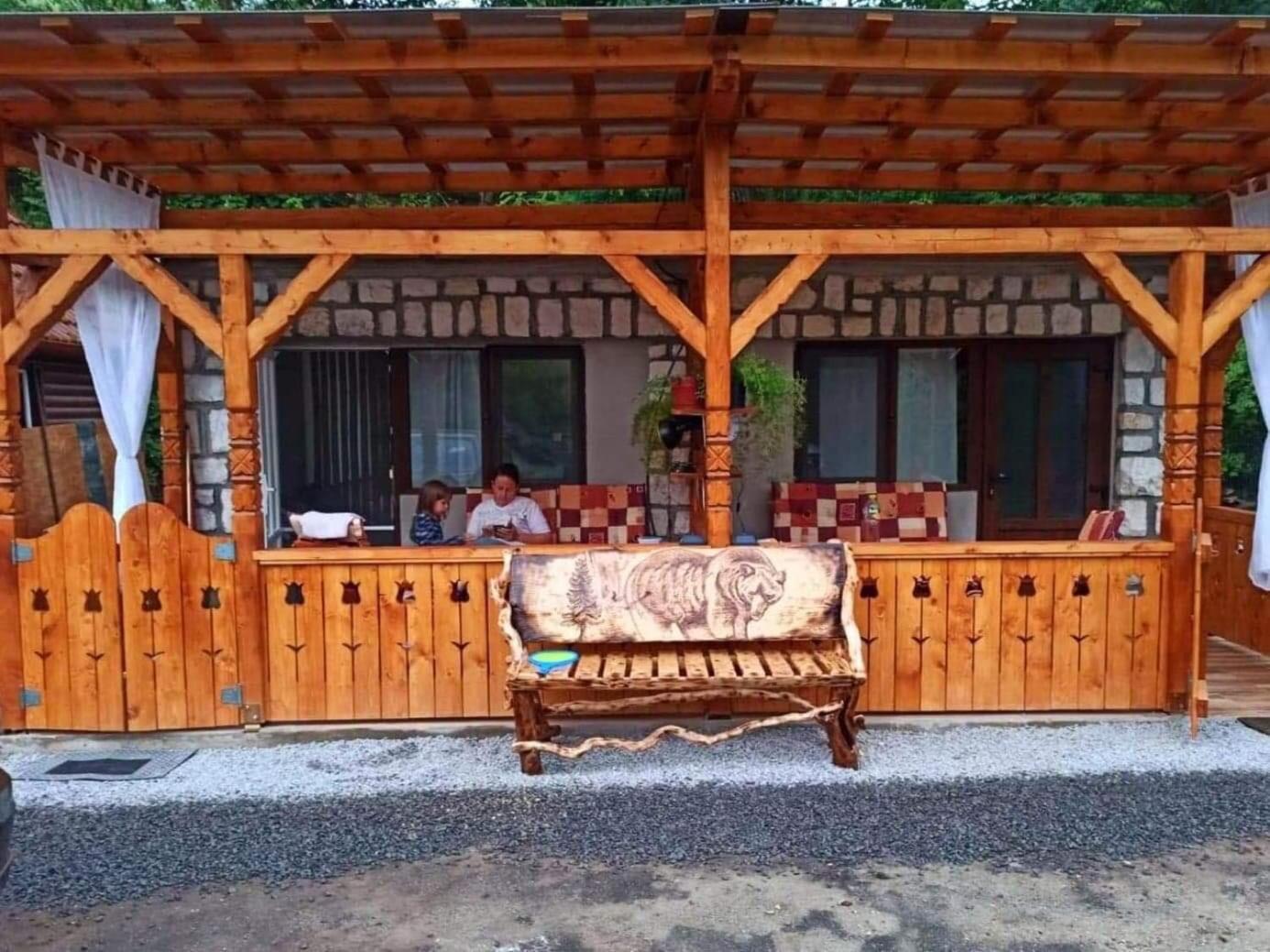 Photo 13