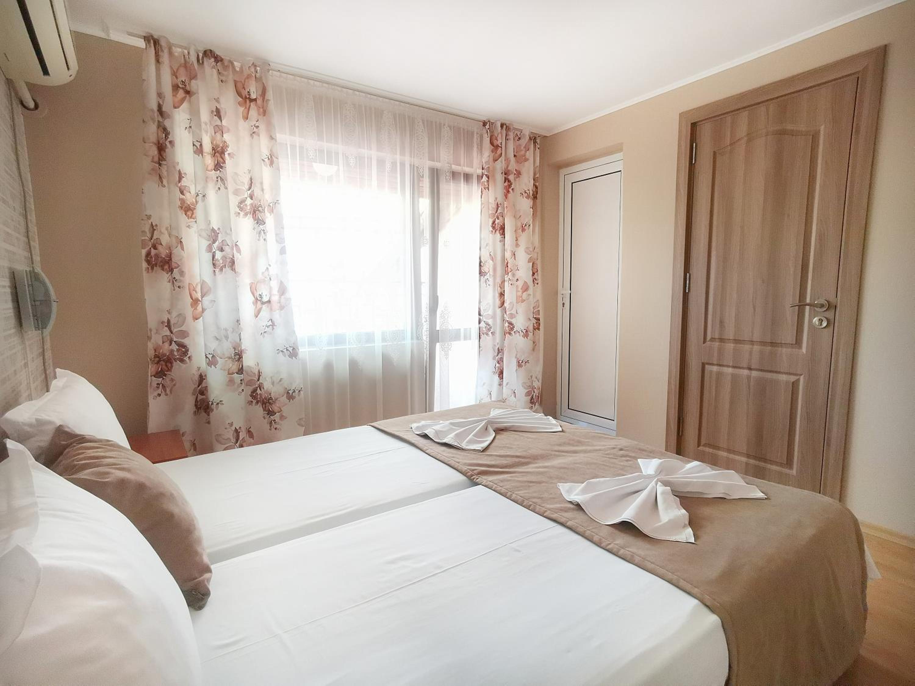 Villa Mirage