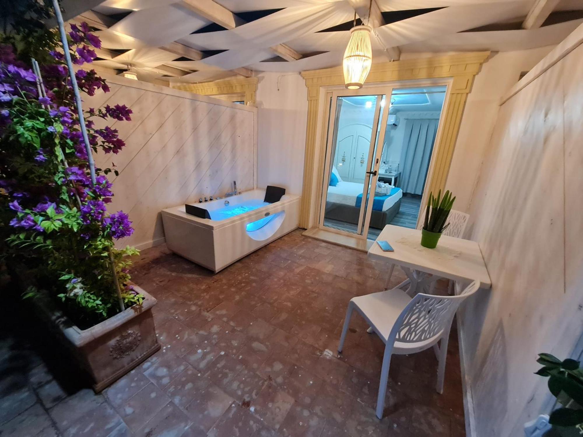 luxury B&B SUITE JACUZZI VILLA FILOMENA