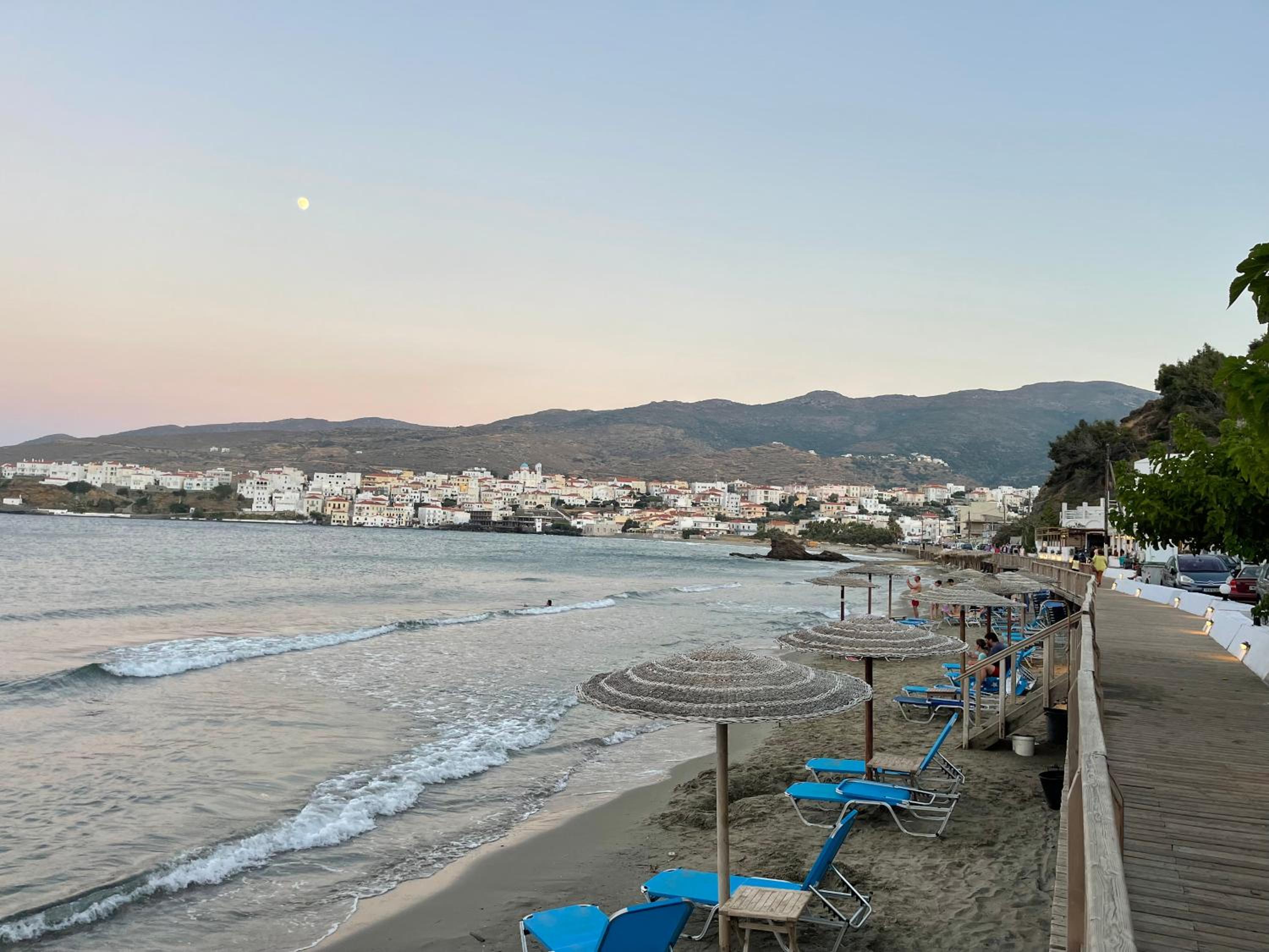 PANOS ROOMS Beachfront Apartment with Loft view 2
