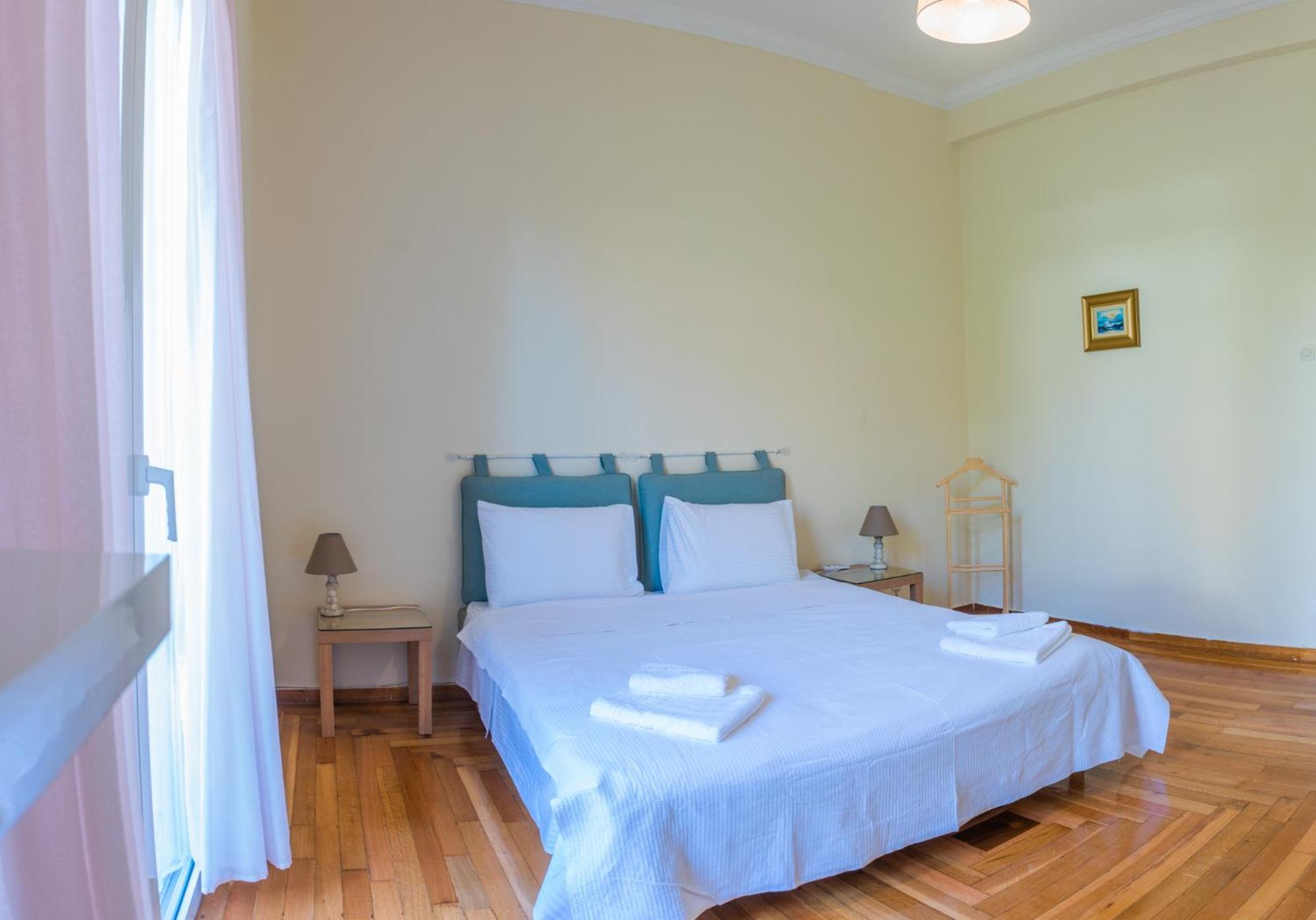 The Athenian House - Duxiana Bed