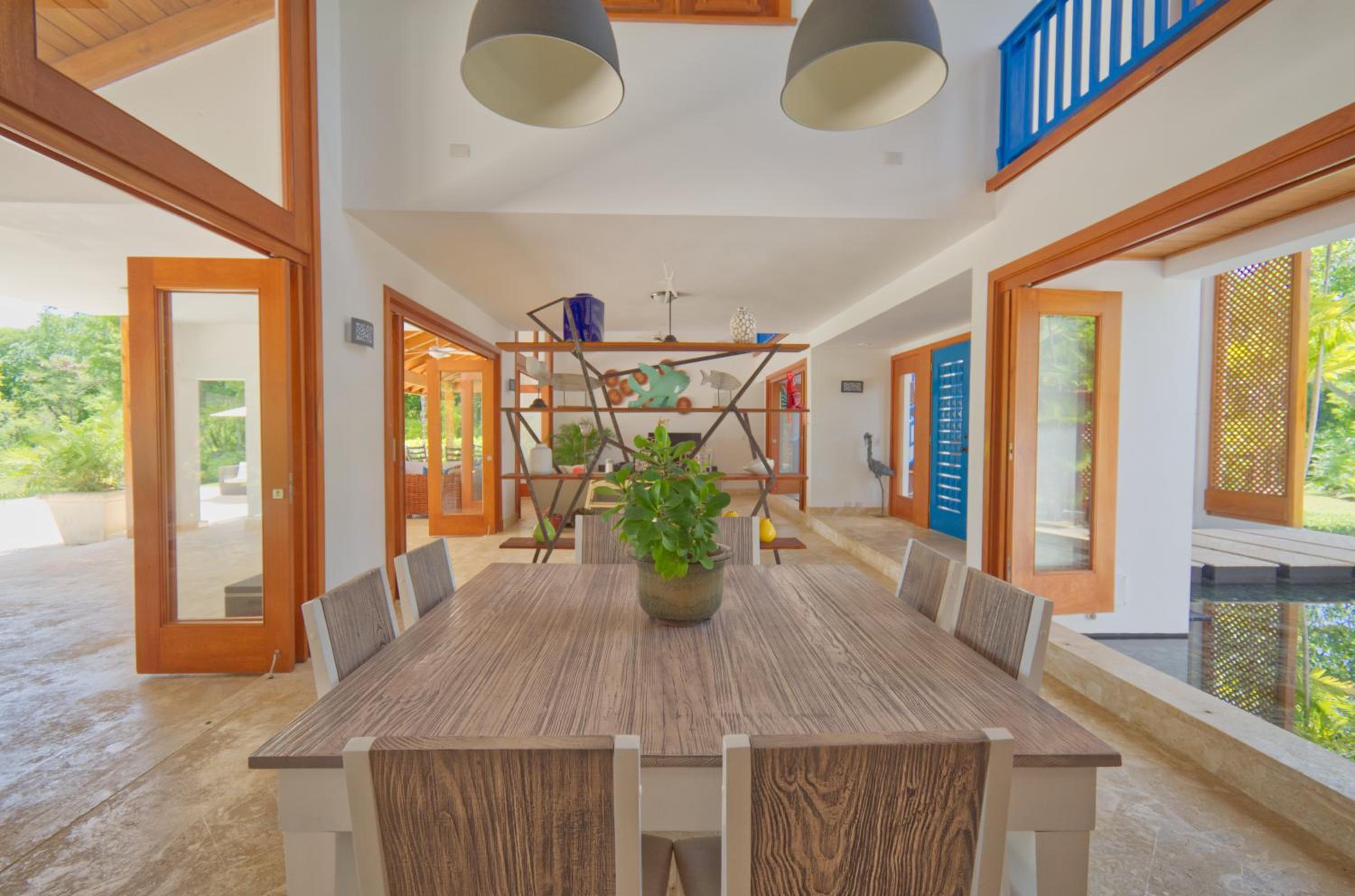 Amazing 4-bedroom tropical villa with private pool and golf course view at luxury resort