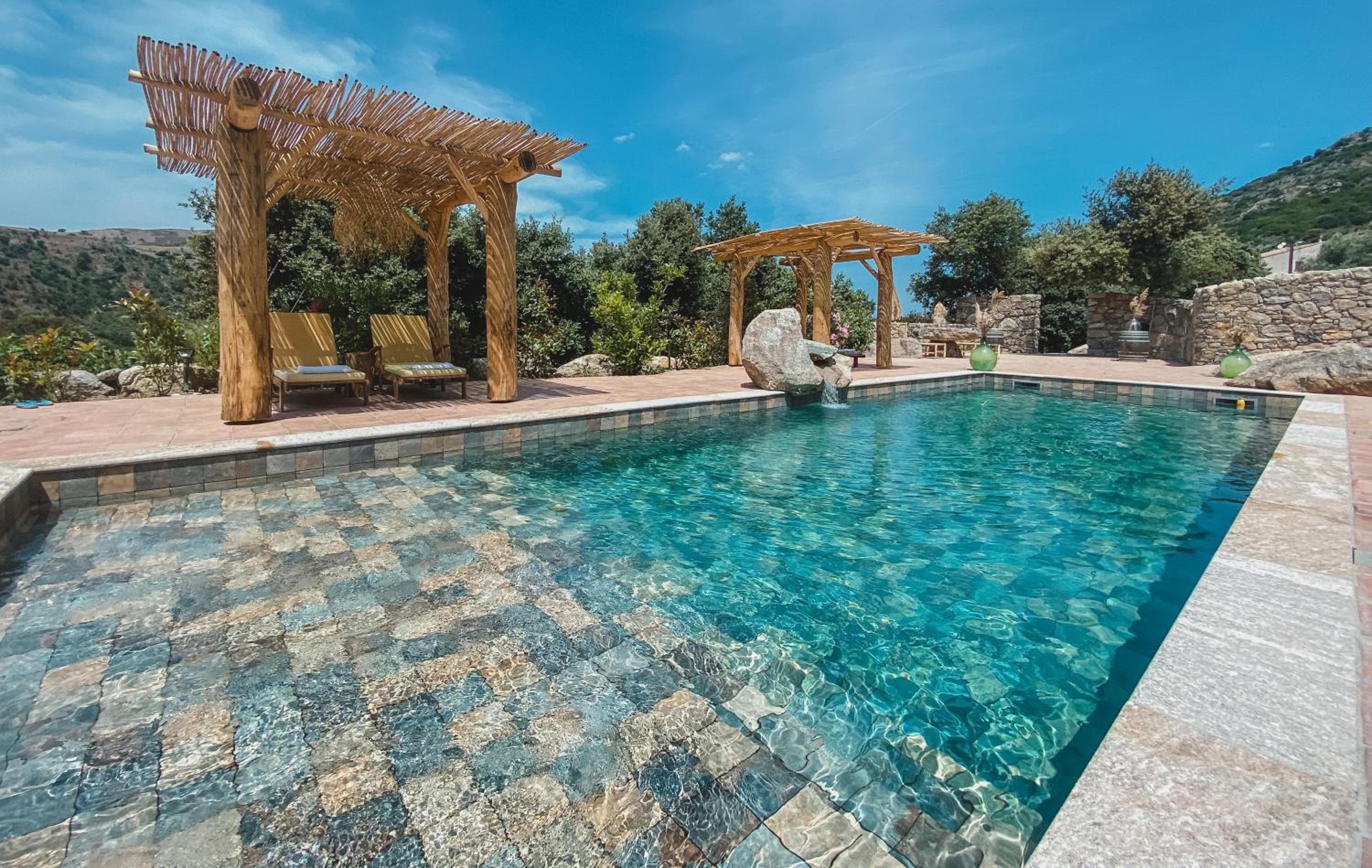 Résidence de Luxe 4 étoiles à Pietralba, 4 logements piscine chauffée BALAGNE view 4