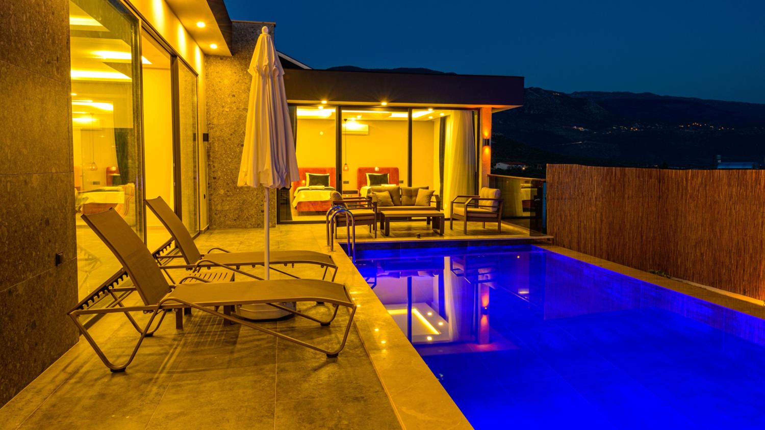 Sare - 2 Bedroom Holiday Villa with jacuzzi in Kalkan