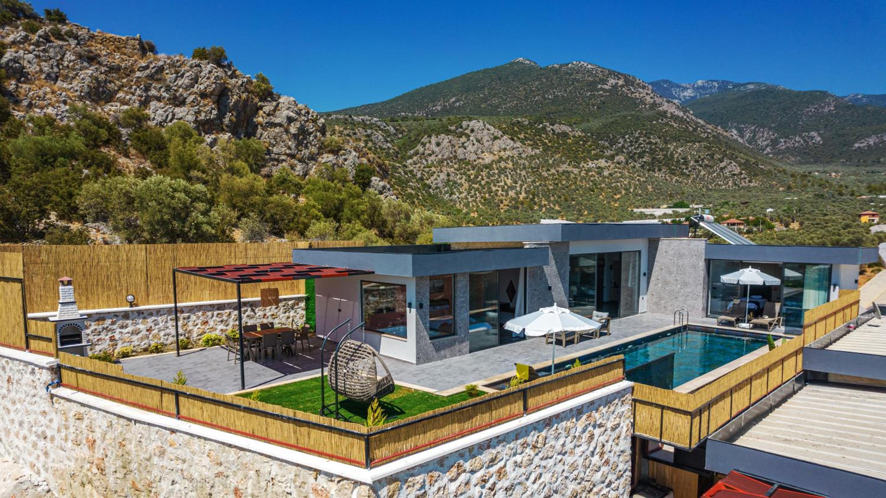 Sare - 2 Bedroom Holiday Villa with jacuzzi in Kalkan