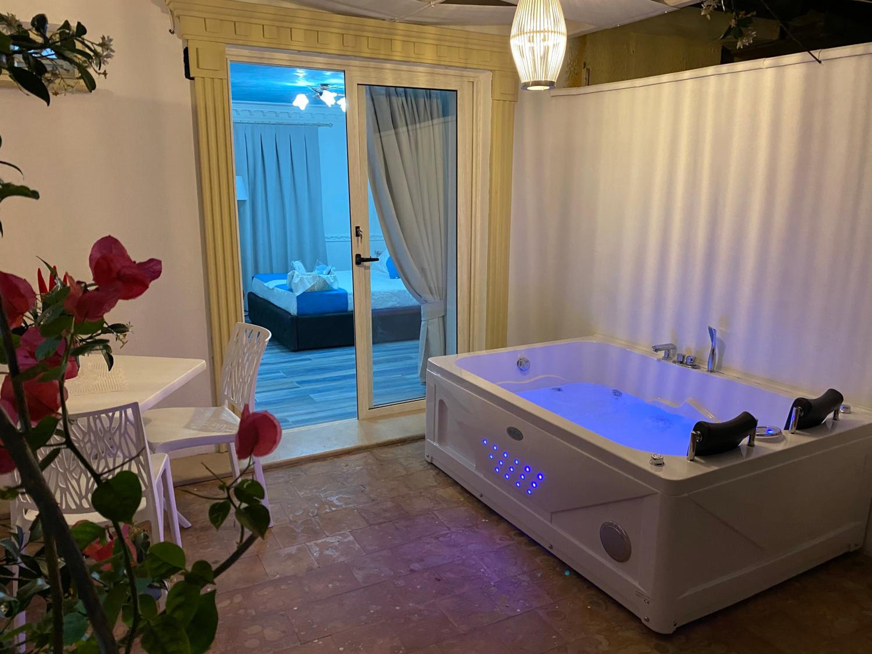 luxury B&B SUITE JACUZZI VILLA FILOMENA