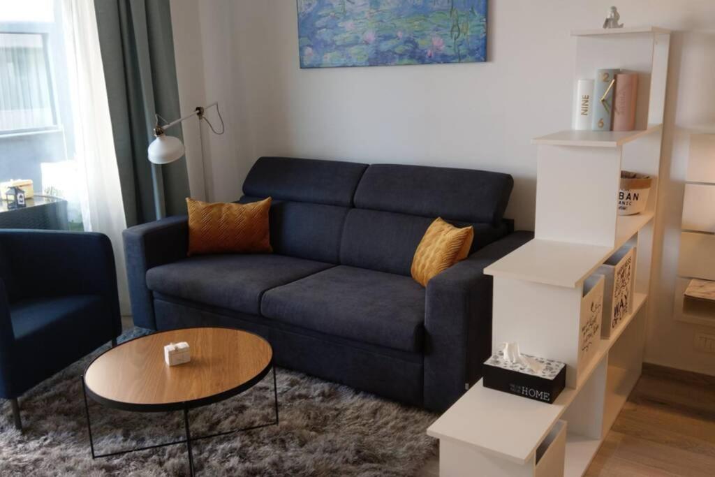 MARIA, Modern studio apartment with private parking