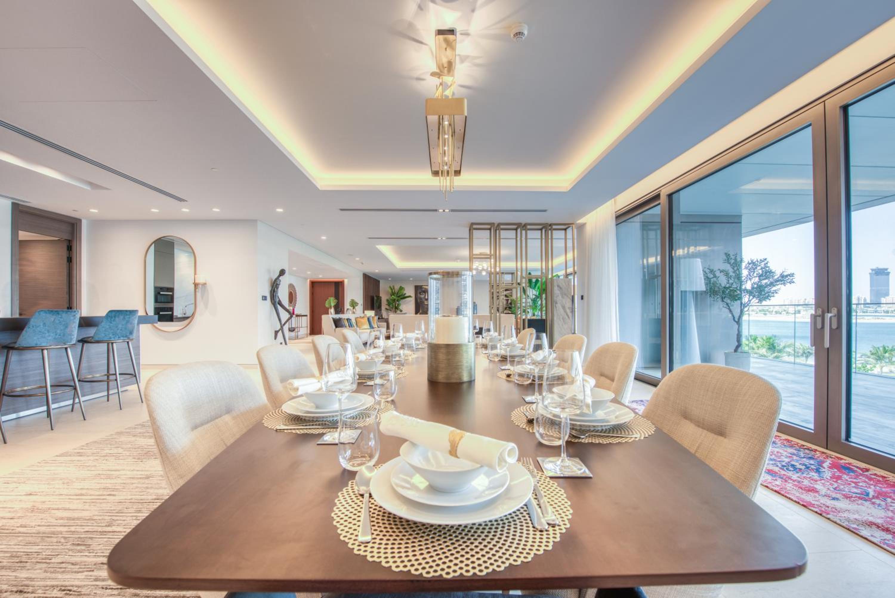 Palm Jumeirah Luxury Apartments by Propr
