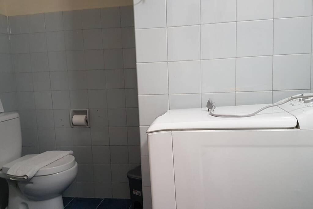 Blue Apartment - Athens Center, 4 BD, 2 BATH
