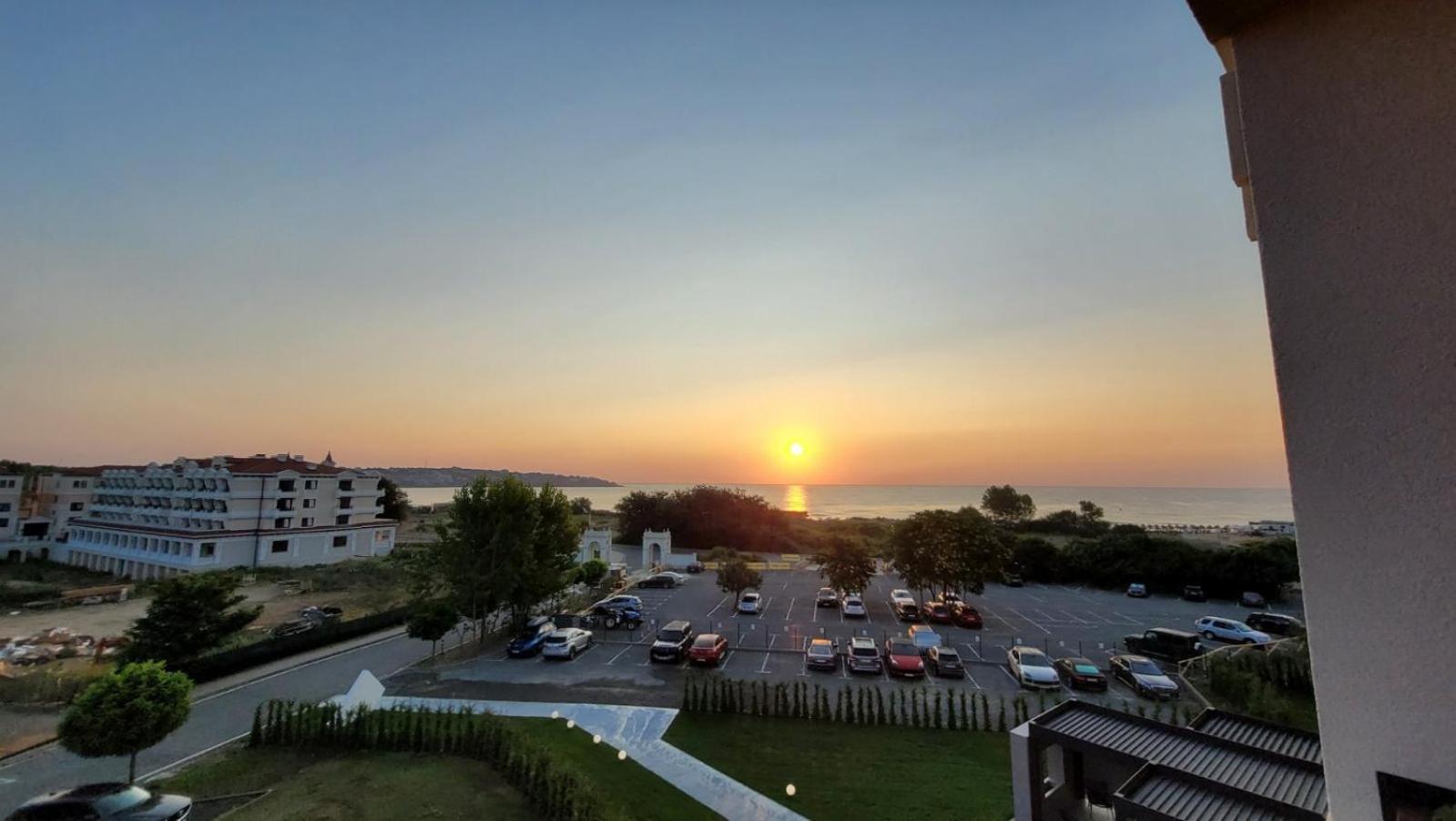 Green Life Sunrise view 4