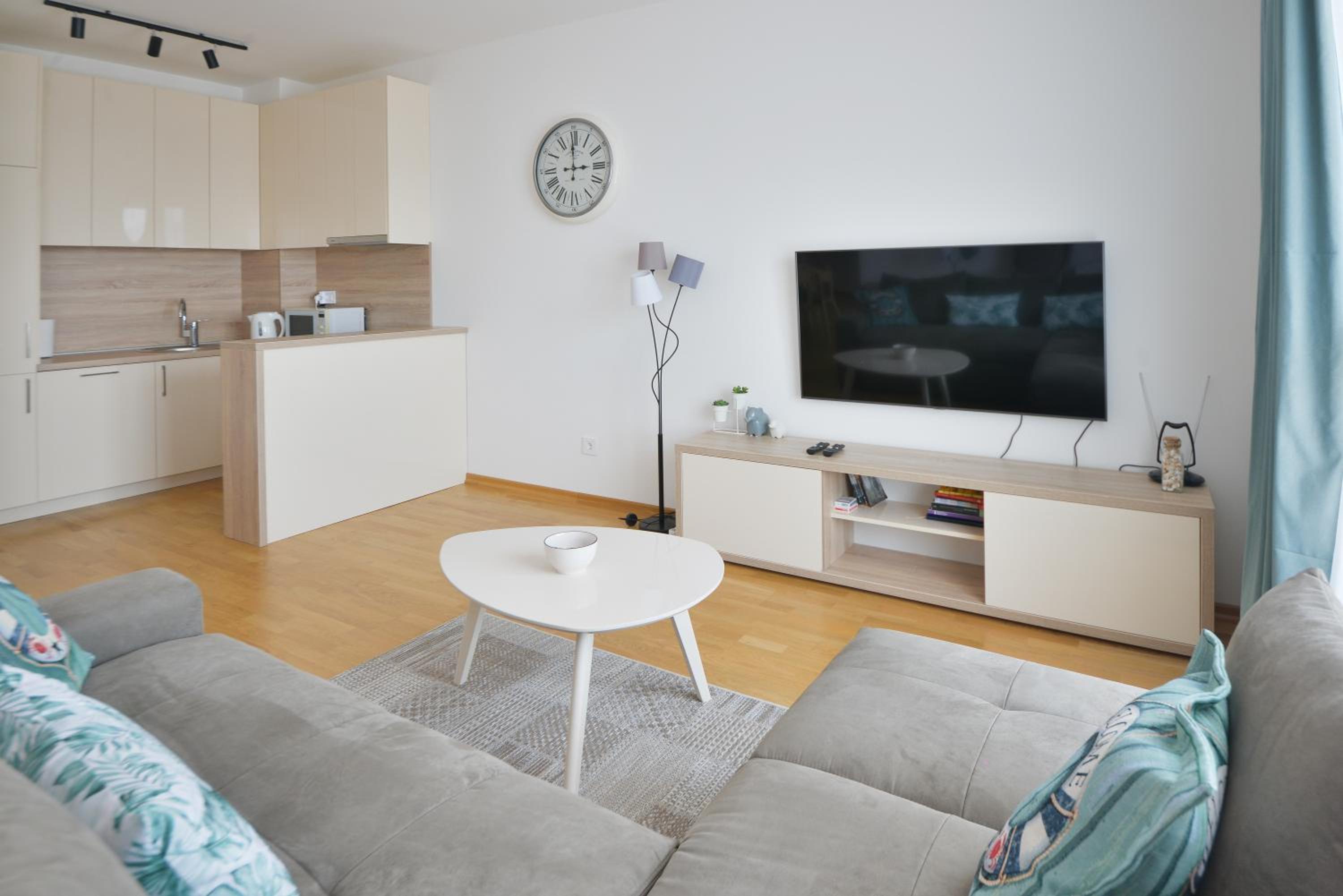Tramonto Onebedroom apartment with sea view in Becici photo 2