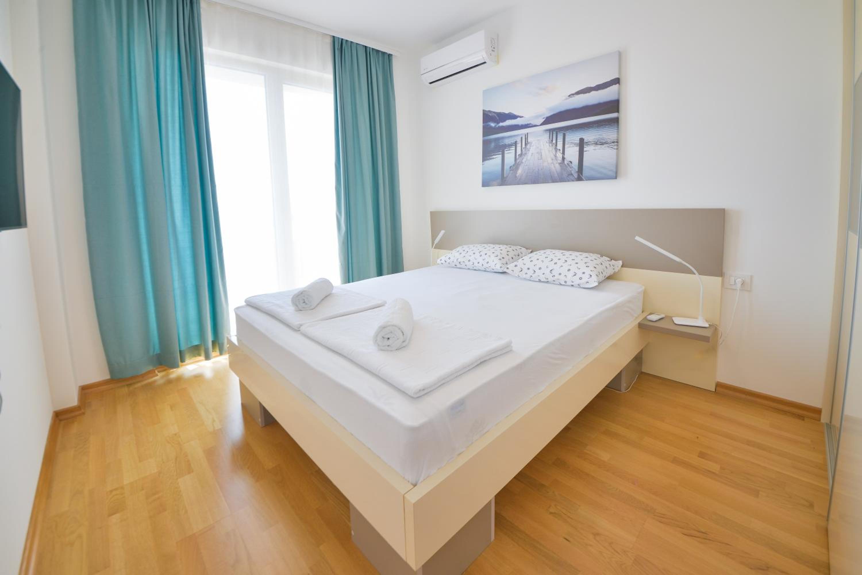 Tramonto Onebedroom apartment with sea view in Becici photo 5