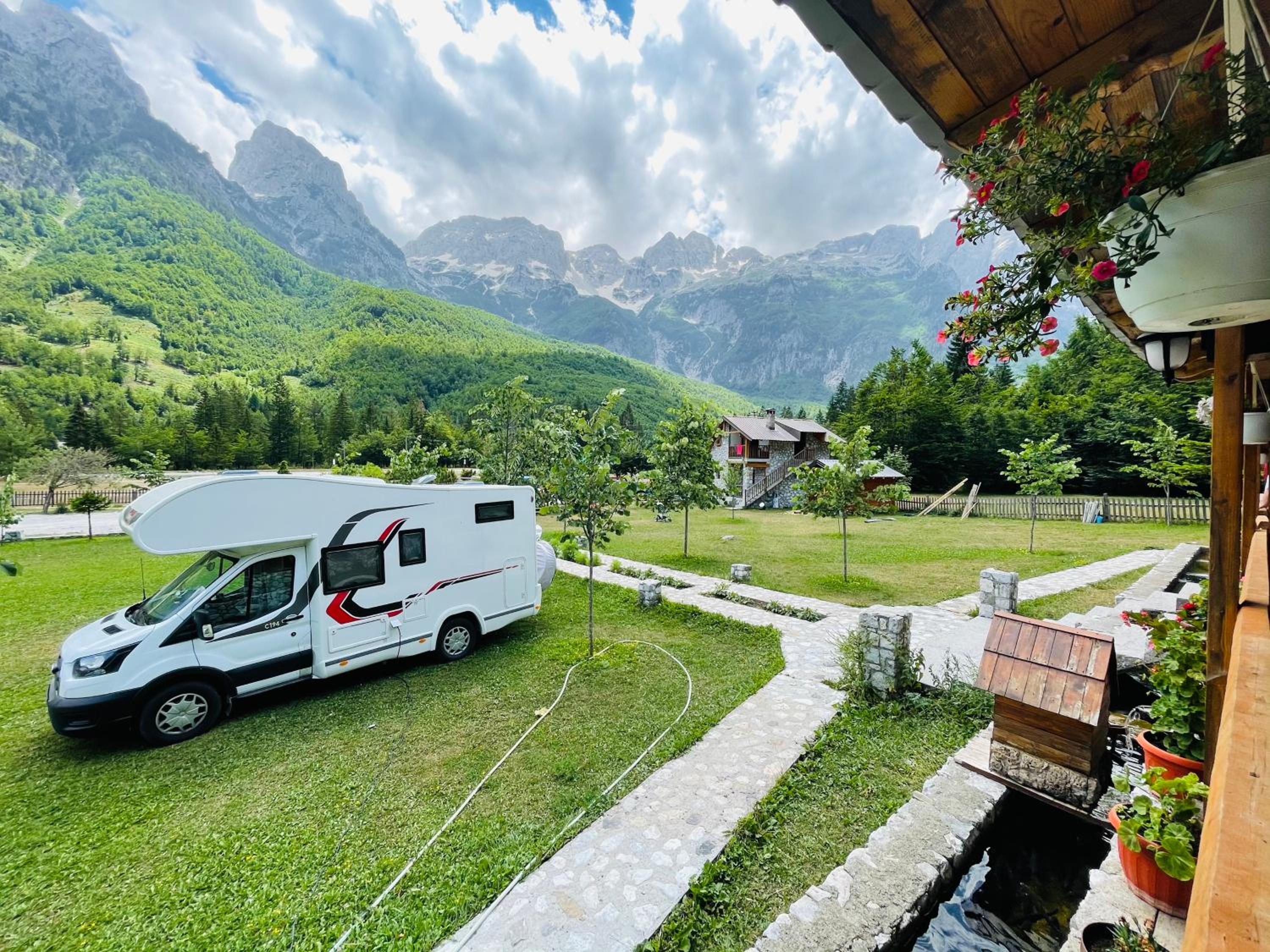 Hotel Krojet e Rrogamit