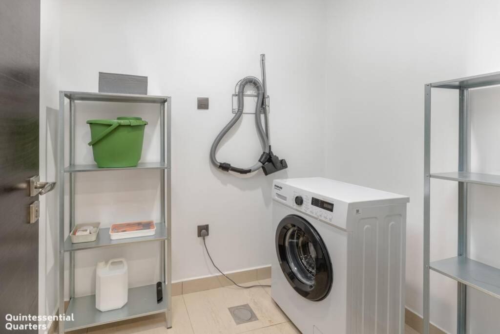Peaceful Oasis 3BR+kids, 7 min walk to Dubai Mall