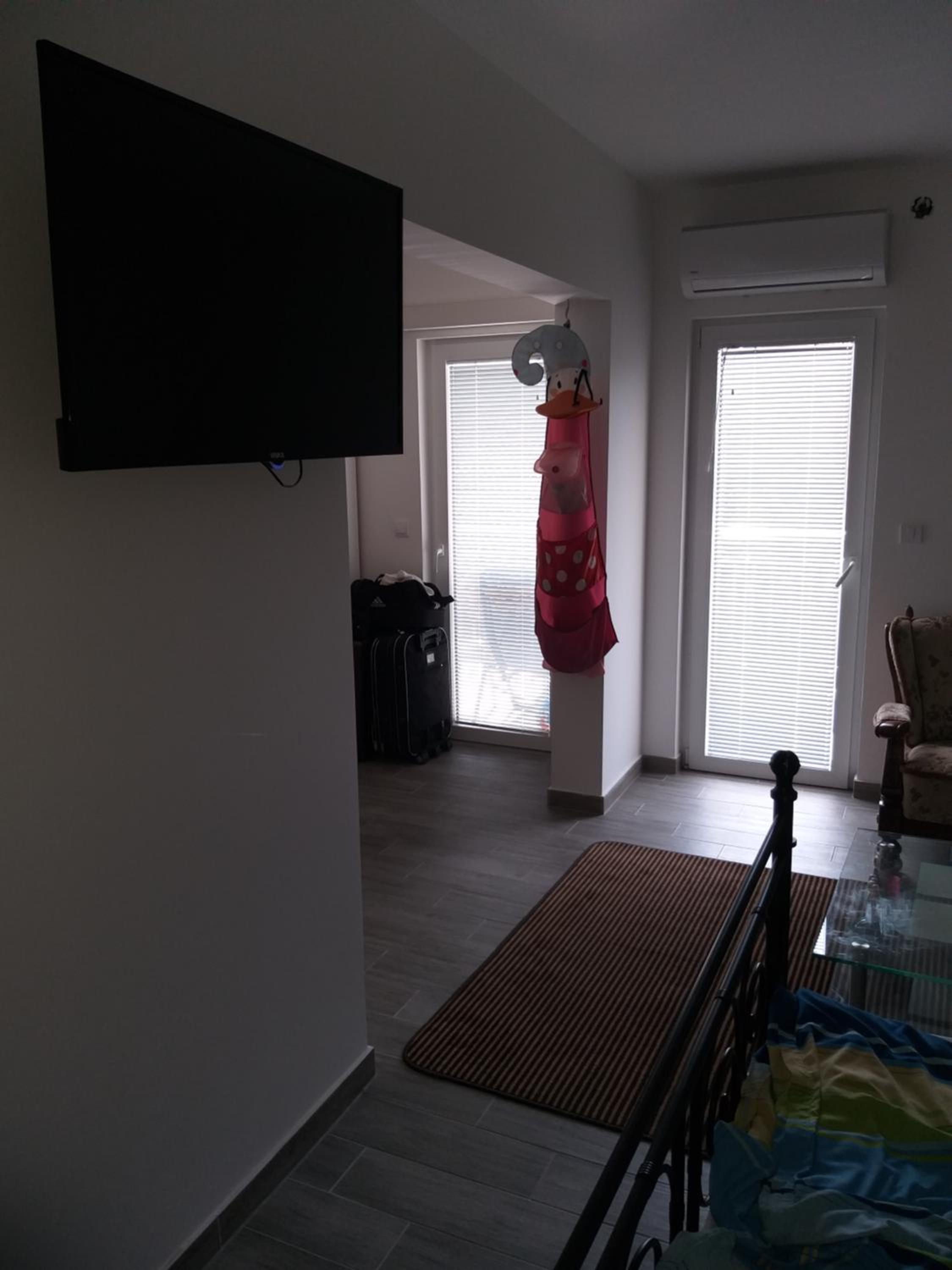 Photo 51