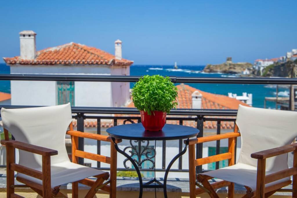 Seaview Stylish Flat in Andros - walk to beach