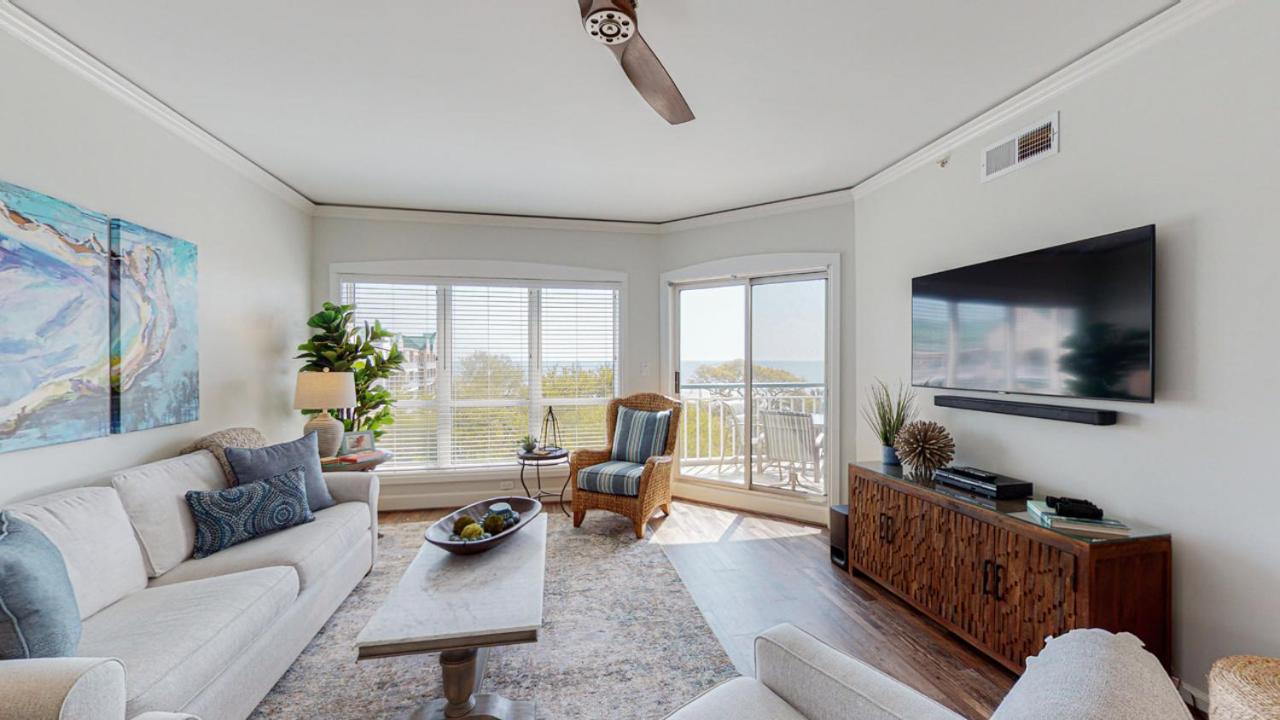 3505 Windsor Court South
