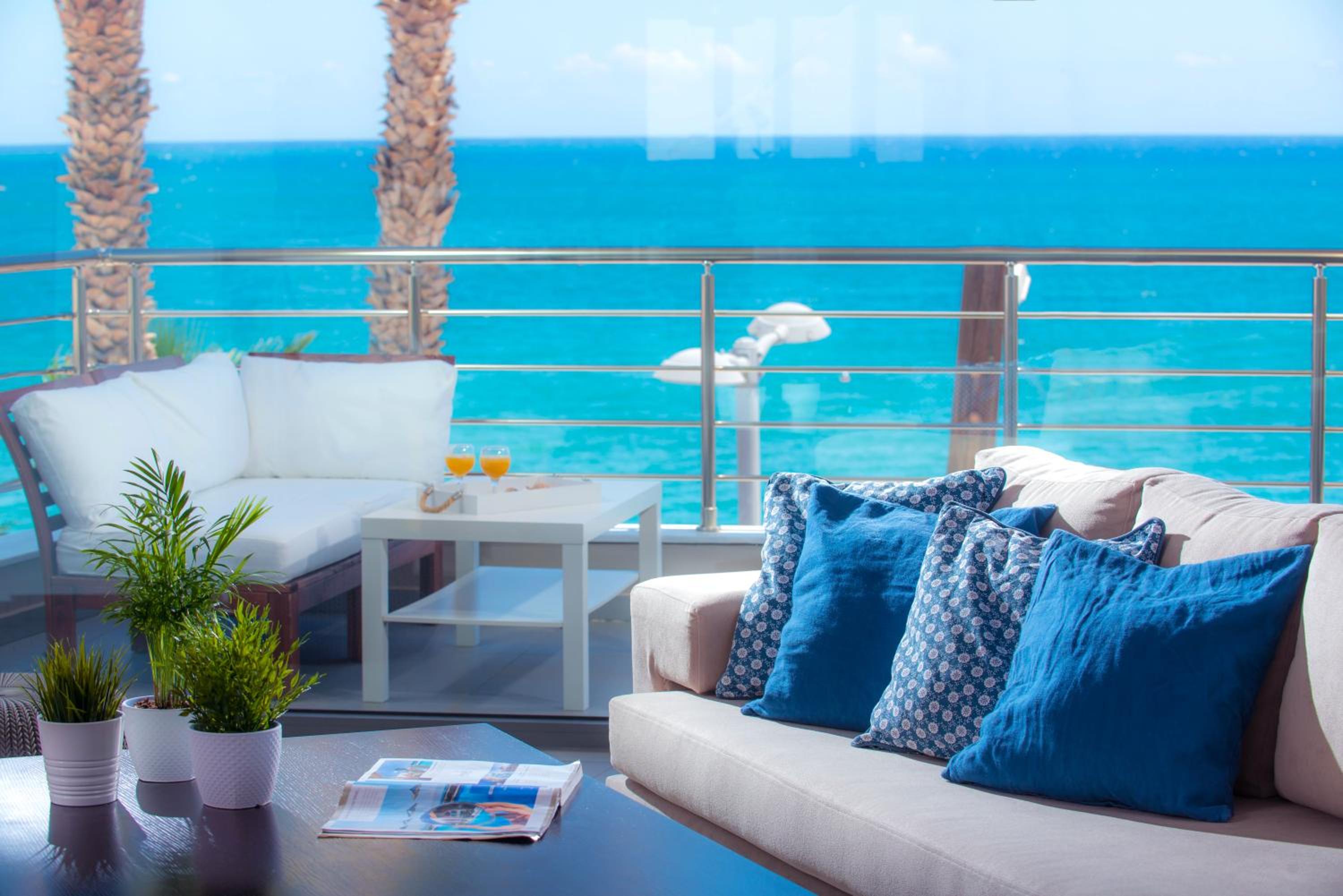 Coast Suite - Luxury Central Beach House view 5