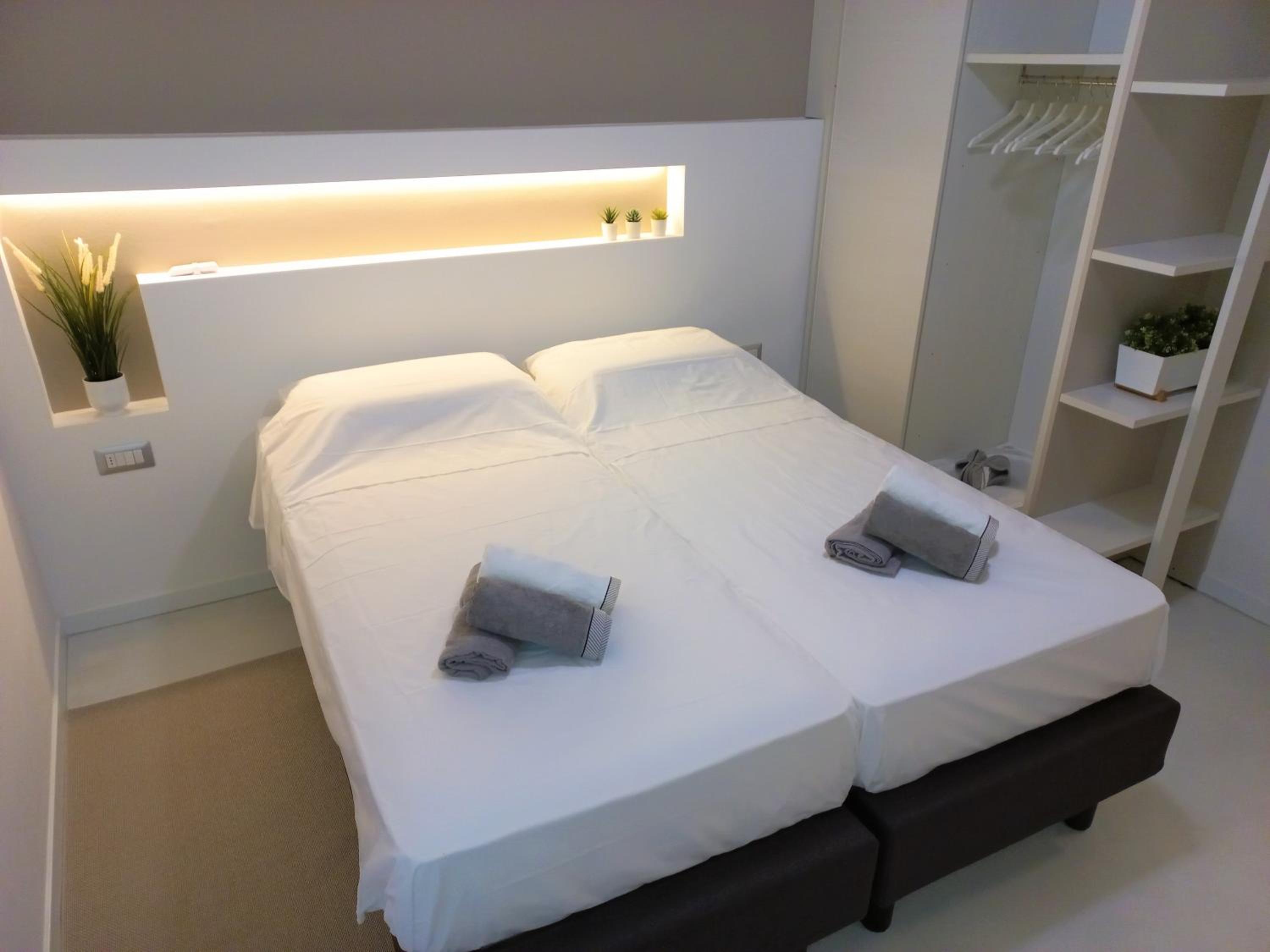 North Lake Riva Apartment, steps from the Garda lake view 2