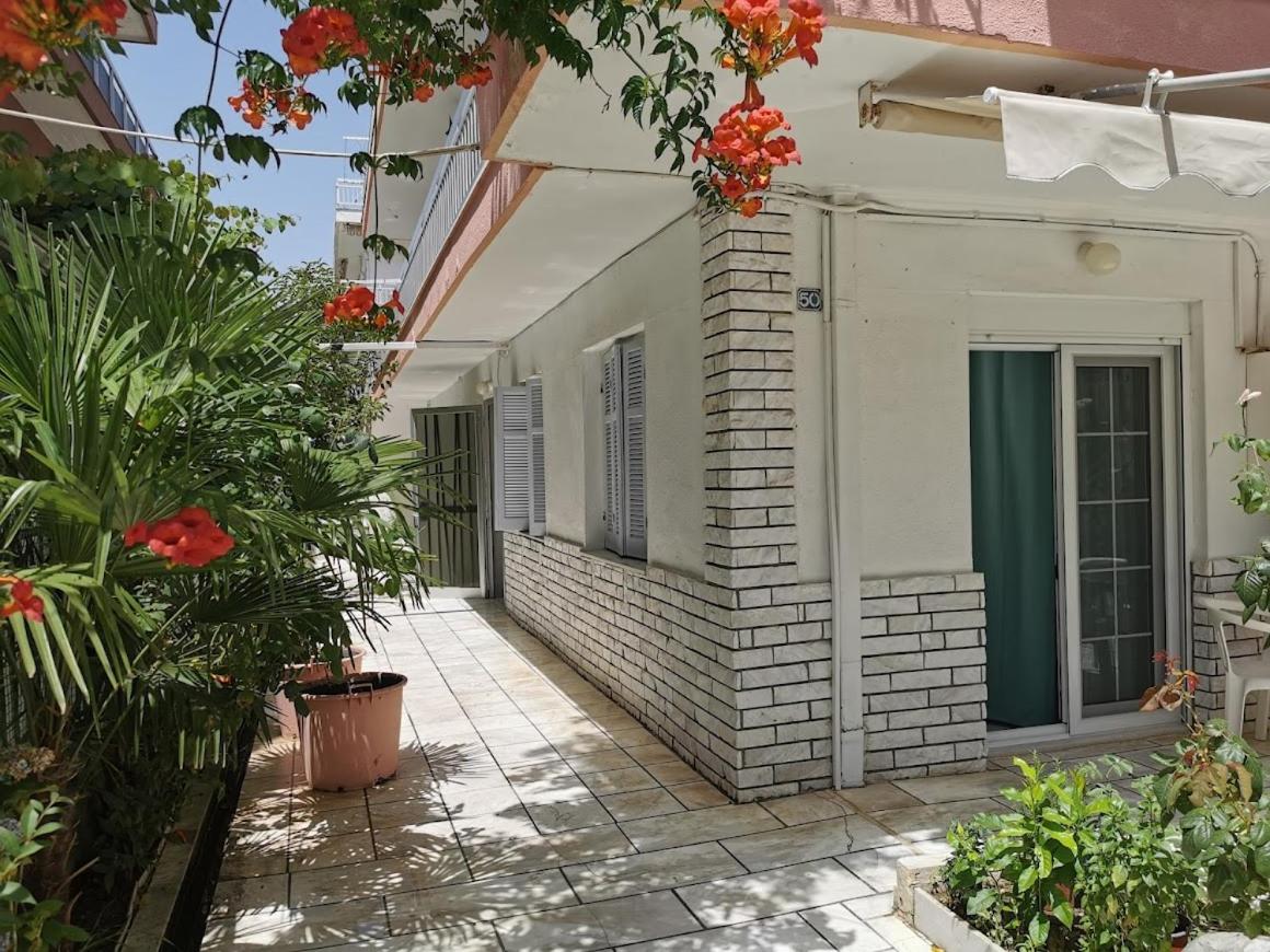 La Familia Apartments view 4