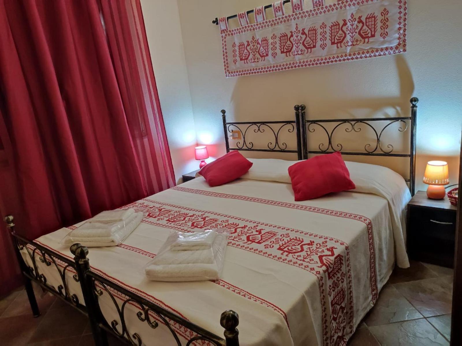 Donna Violante Porto Corallo Affittacamere photo 2