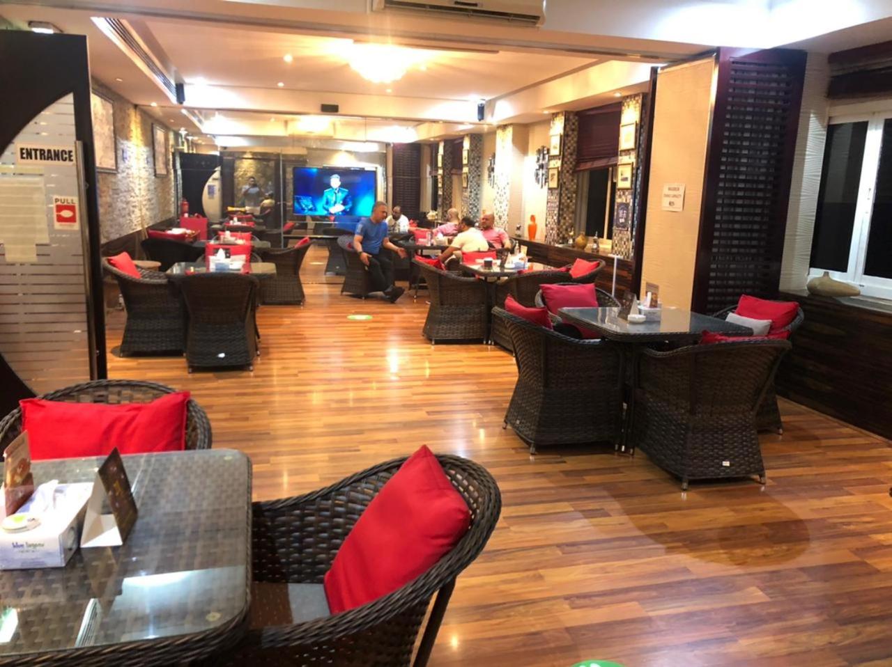 restaurant