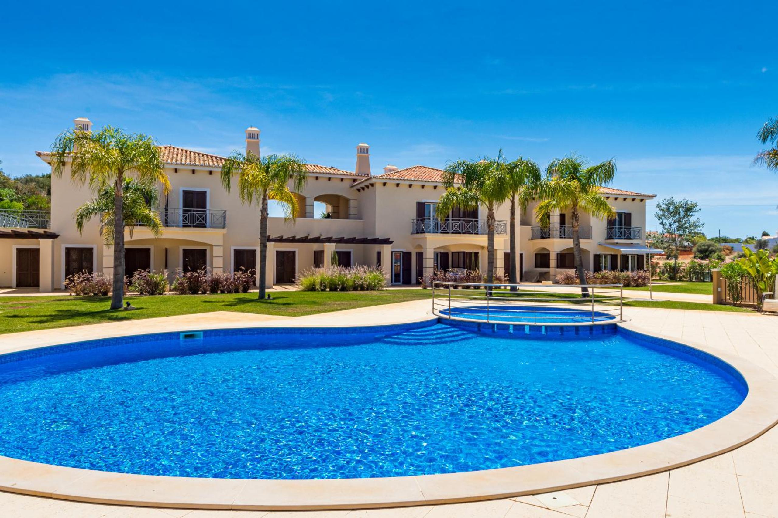 Cascata Village Lote Q view 3