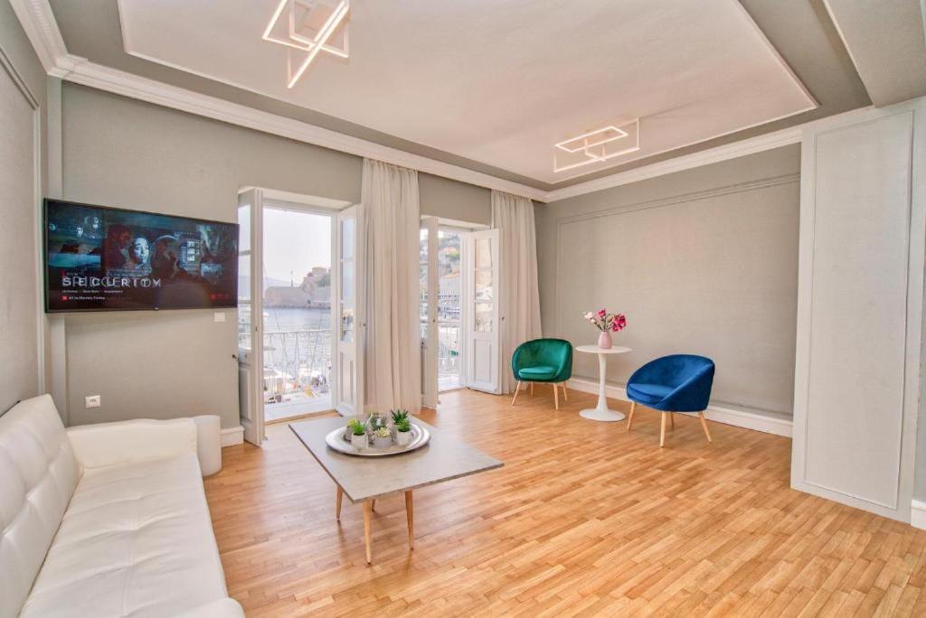 The Hydra View Apartments