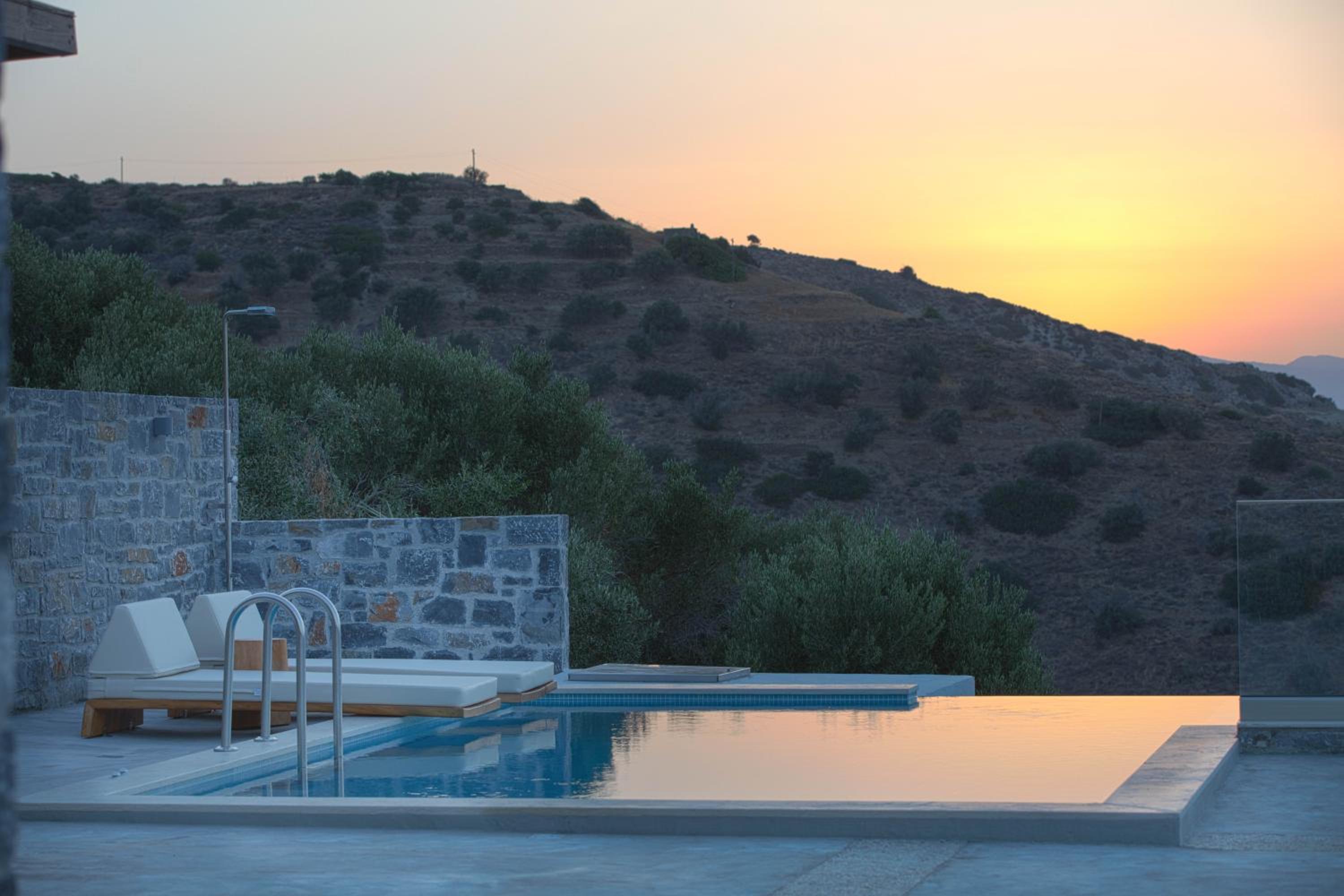 Acantha Villas
