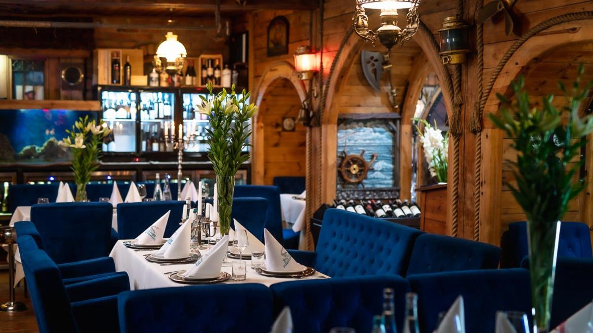 restaurant