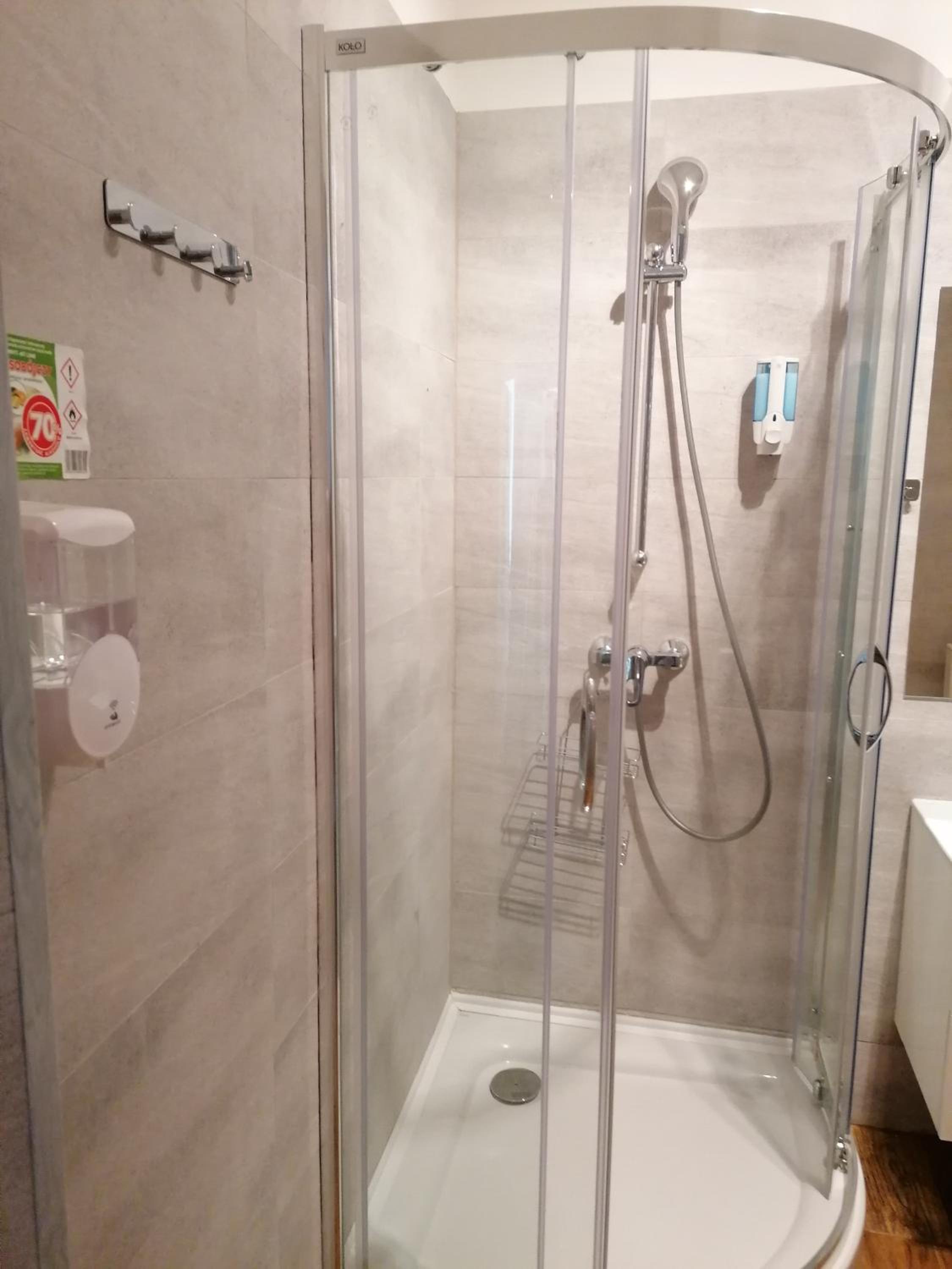 Hostel Tulip - Pokój 3 ze wspólną łazienką i kuchnią view 4