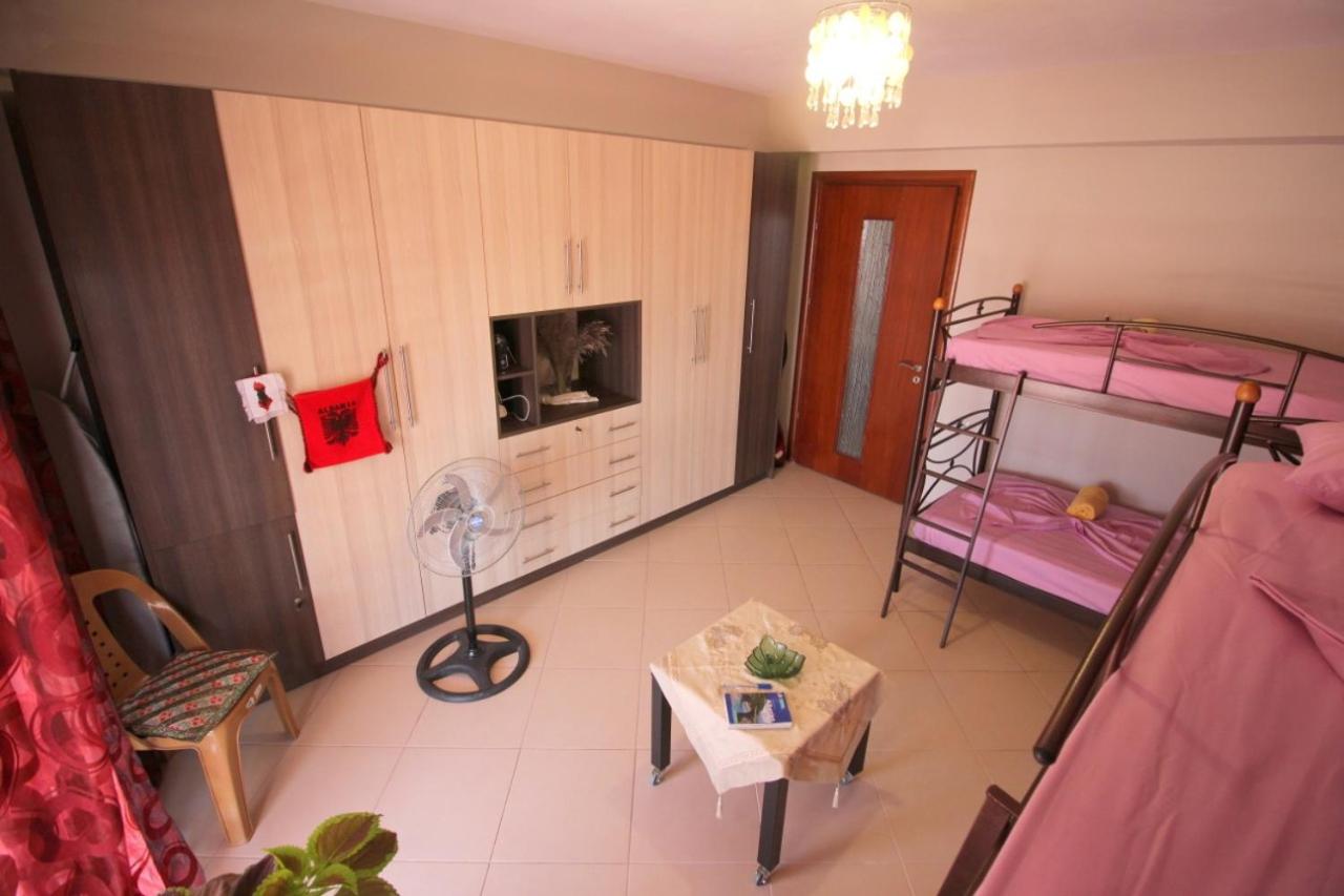 Mona`s Hostel