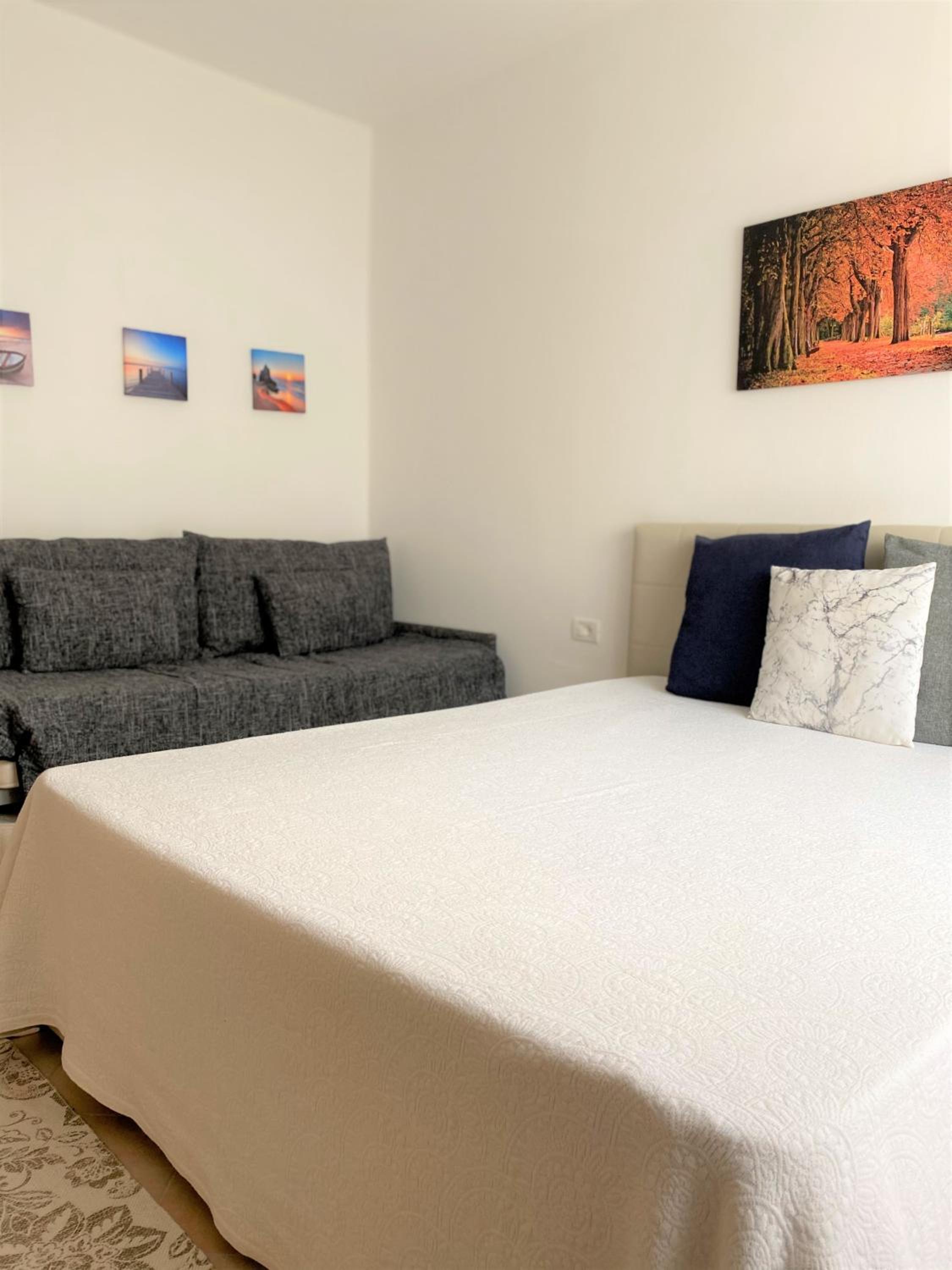 Family-friendly apartments next to Premium Beach Hotel, Golem photo 4