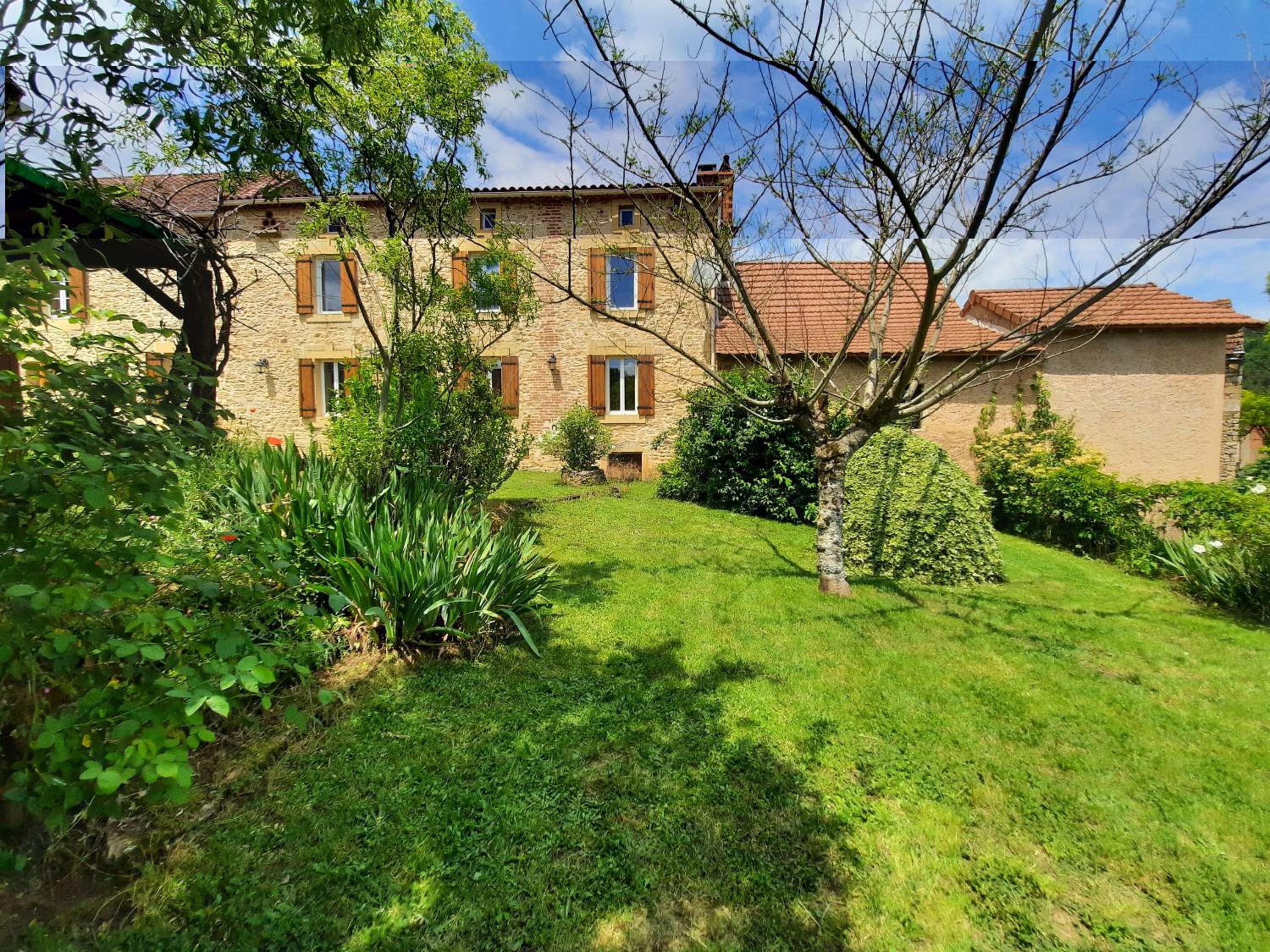 Le Logis des 3 Coeurs chambre Aeiou view 2