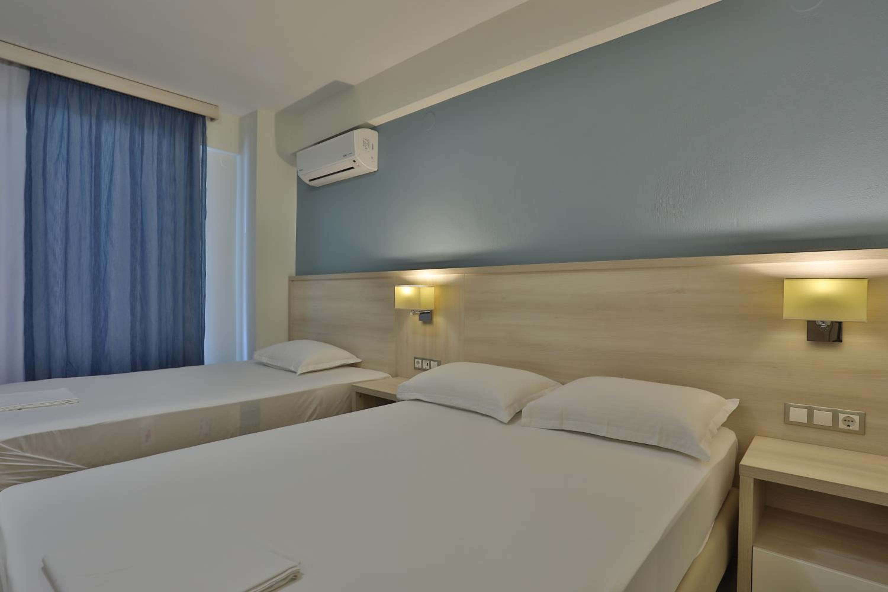 Alarzo Rooms